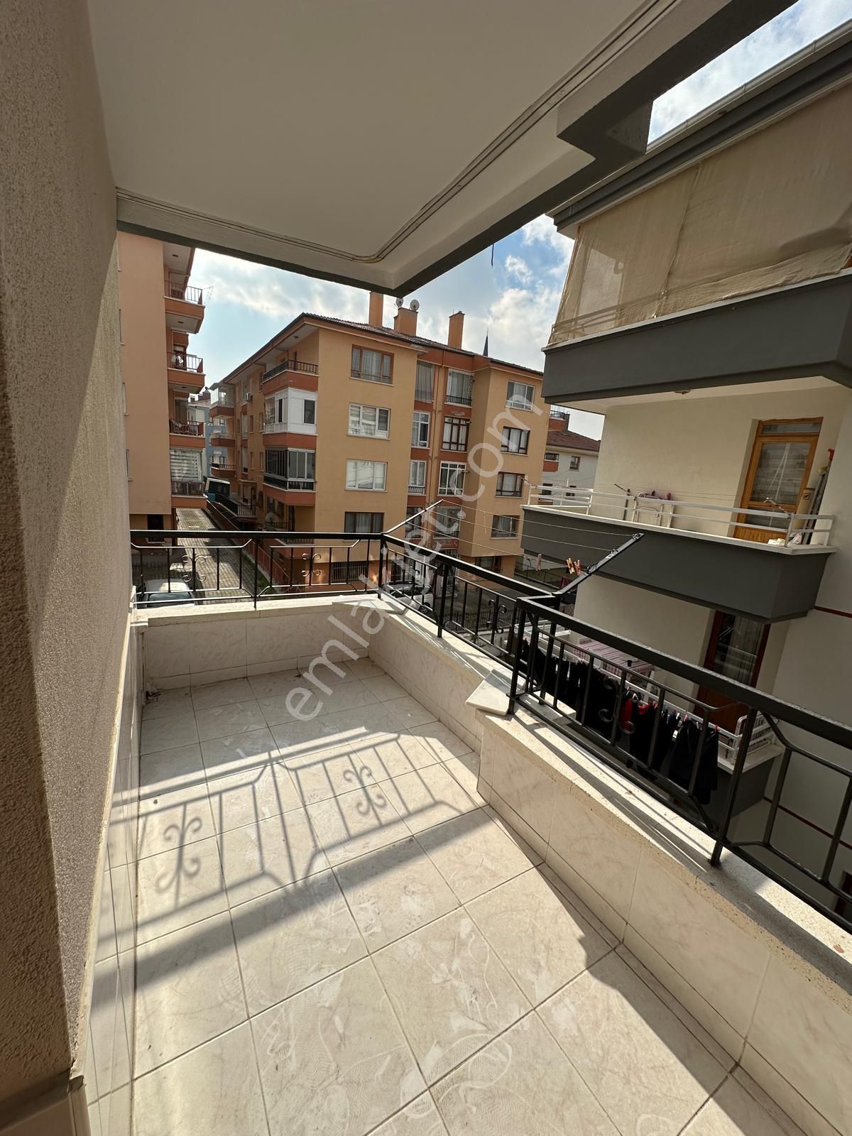 Aktepe Yakını Orta Katta Asansörlü 3+1 - Görsel 30