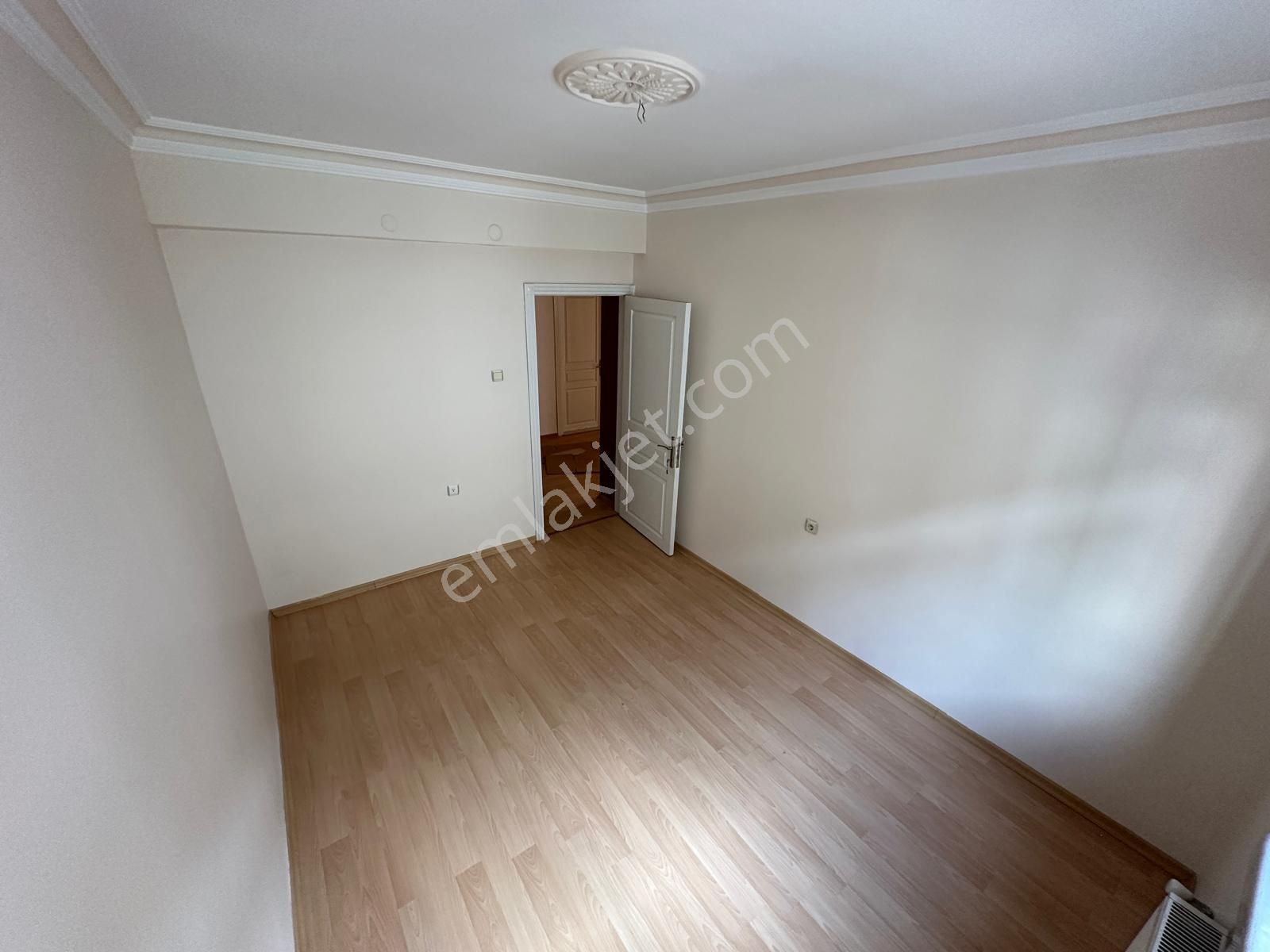 Aktepe Yakını Orta Katta Asansörlü 3+1 - Görsel 16