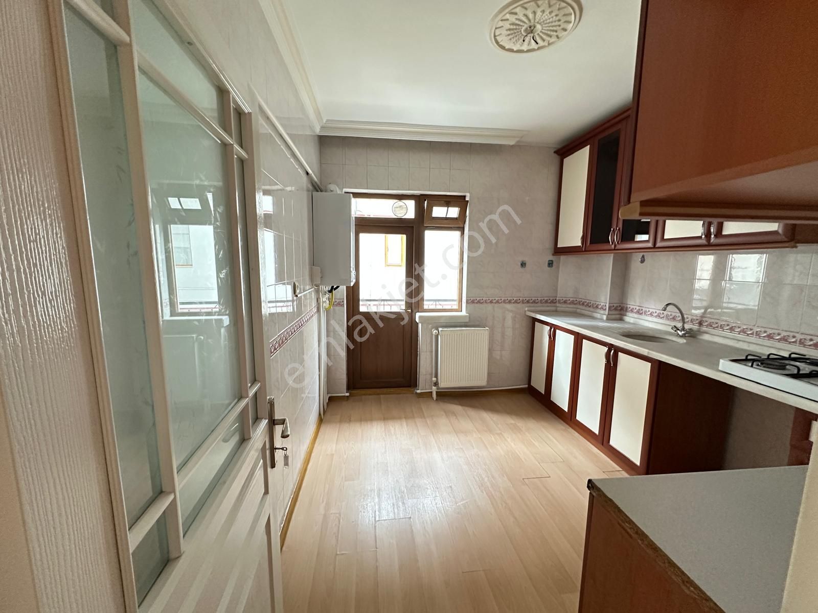 Aktepe Yakını Orta Katta Asansörlü 3+1 - Görsel 22