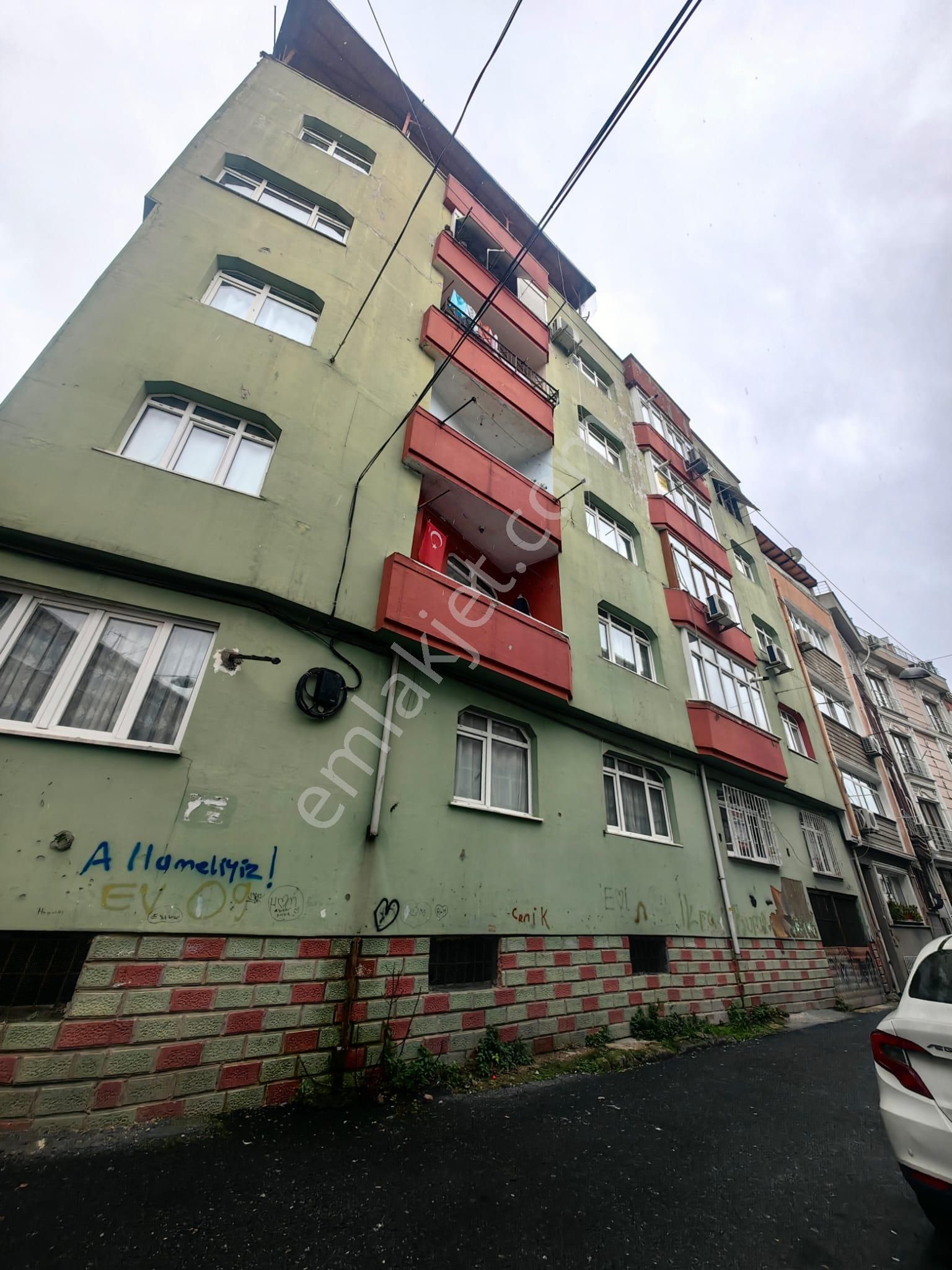 Beyoğlu Çıksalın'da Kiralık 2+1 Geniş Ferah Daire - Görsel 3