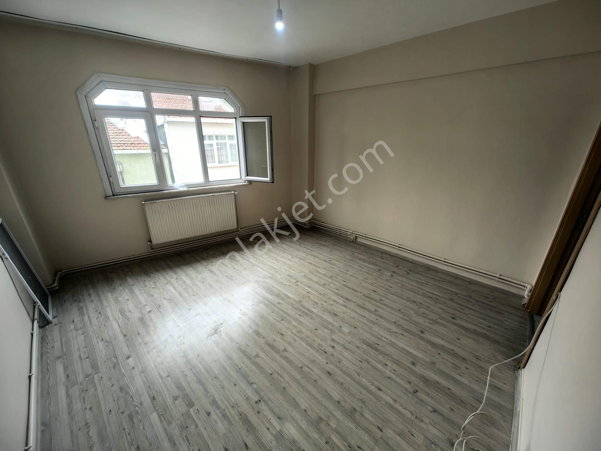 Beyoğlu Çıksalın'da Kiralık 2+1 Geniş Ferah Daire - Görsel 12