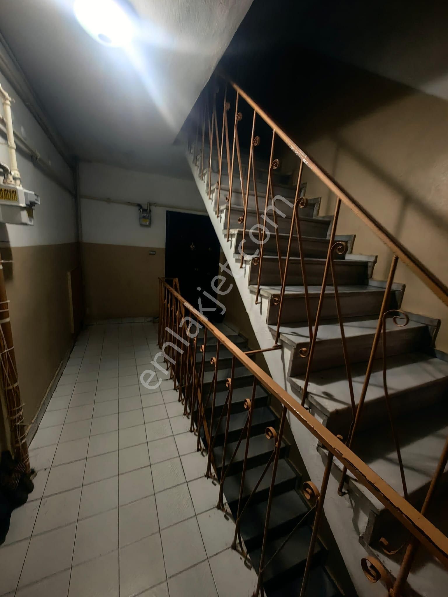 Beyoğlu Çıksalın'da Kiralık 2+1 Geniş Ferah Daire - Görsel 7