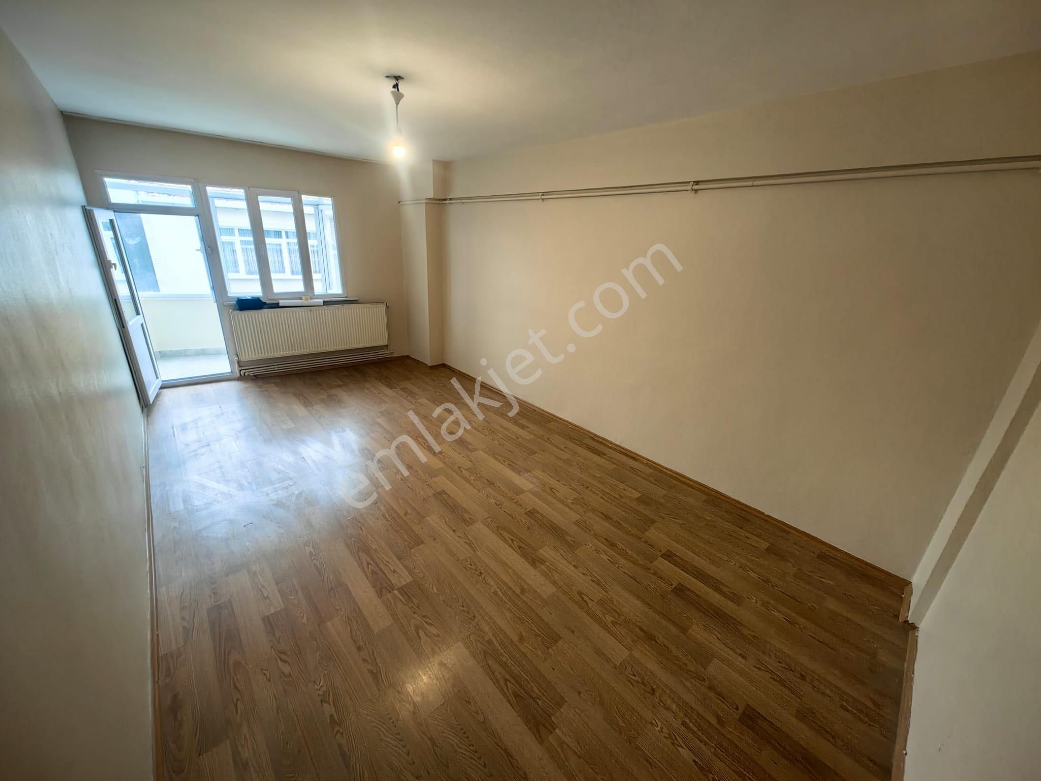 Beyoğlu Çıksalın'da Kiralık 2+1 Geniş Ferah Daire - Görsel 24