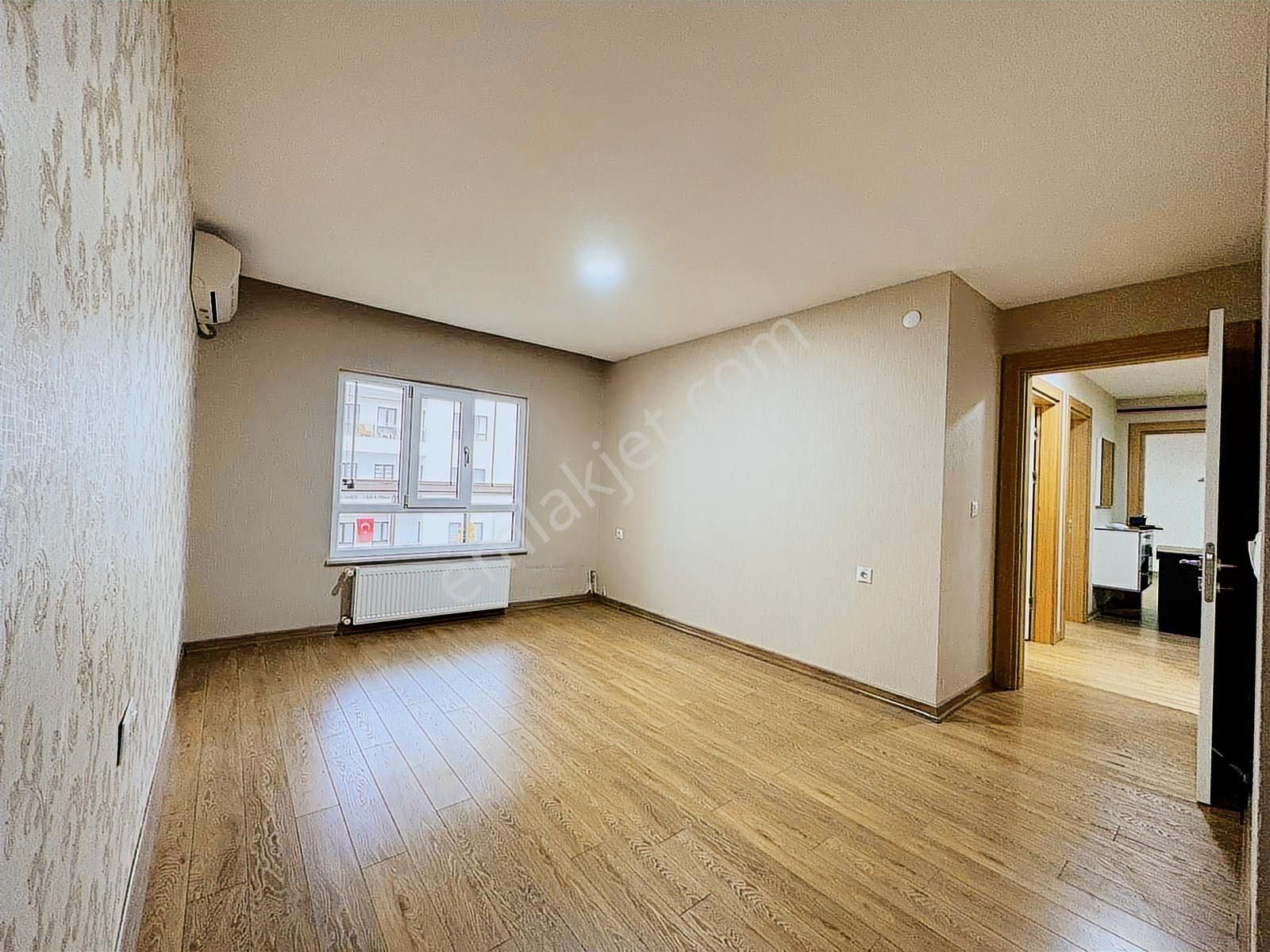 Bosna Hersekte Sosyal Tesisli Site İçinde Kiralık Daire - Görsel 13