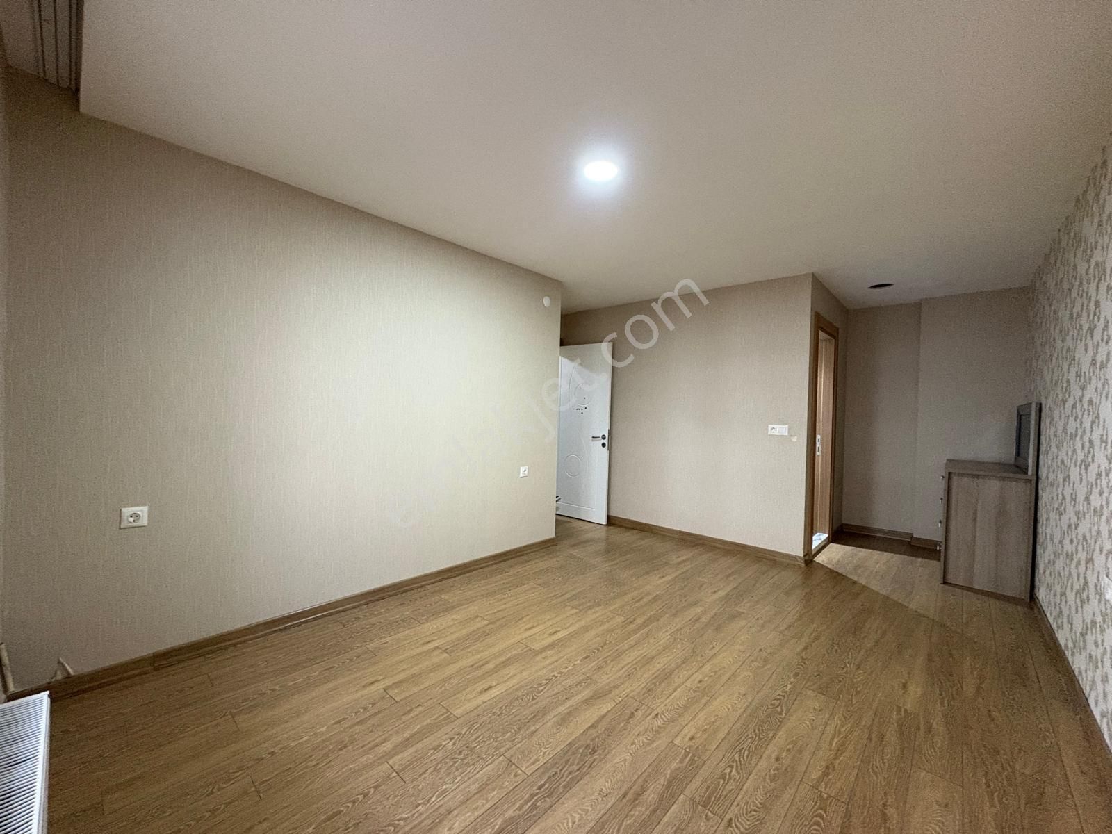 Bosna Hersekte Sosyal Tesisli Site İçinde Kiralık Daire - Görsel 3