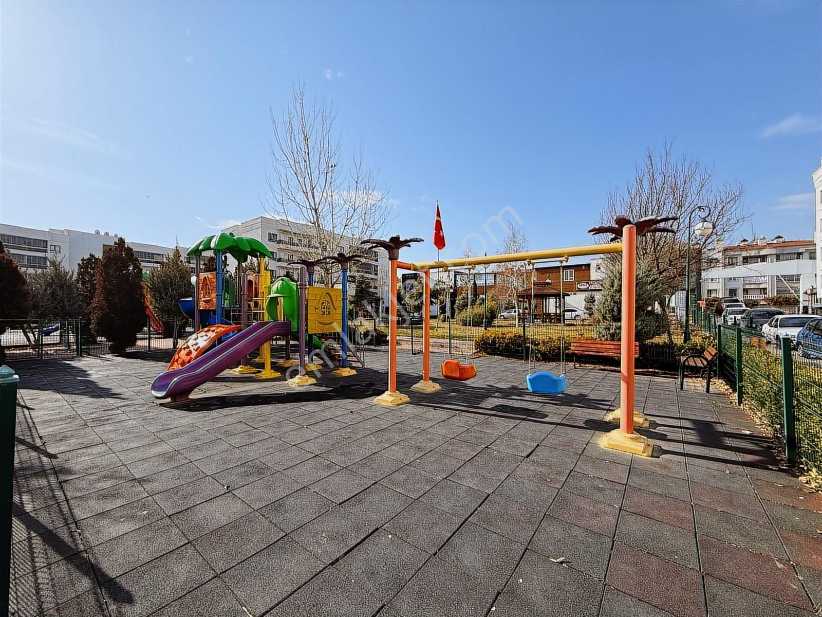 Bosna Hersekte Sosyal Tesisli Site İçinde Kiralık Daire - Görsel 22