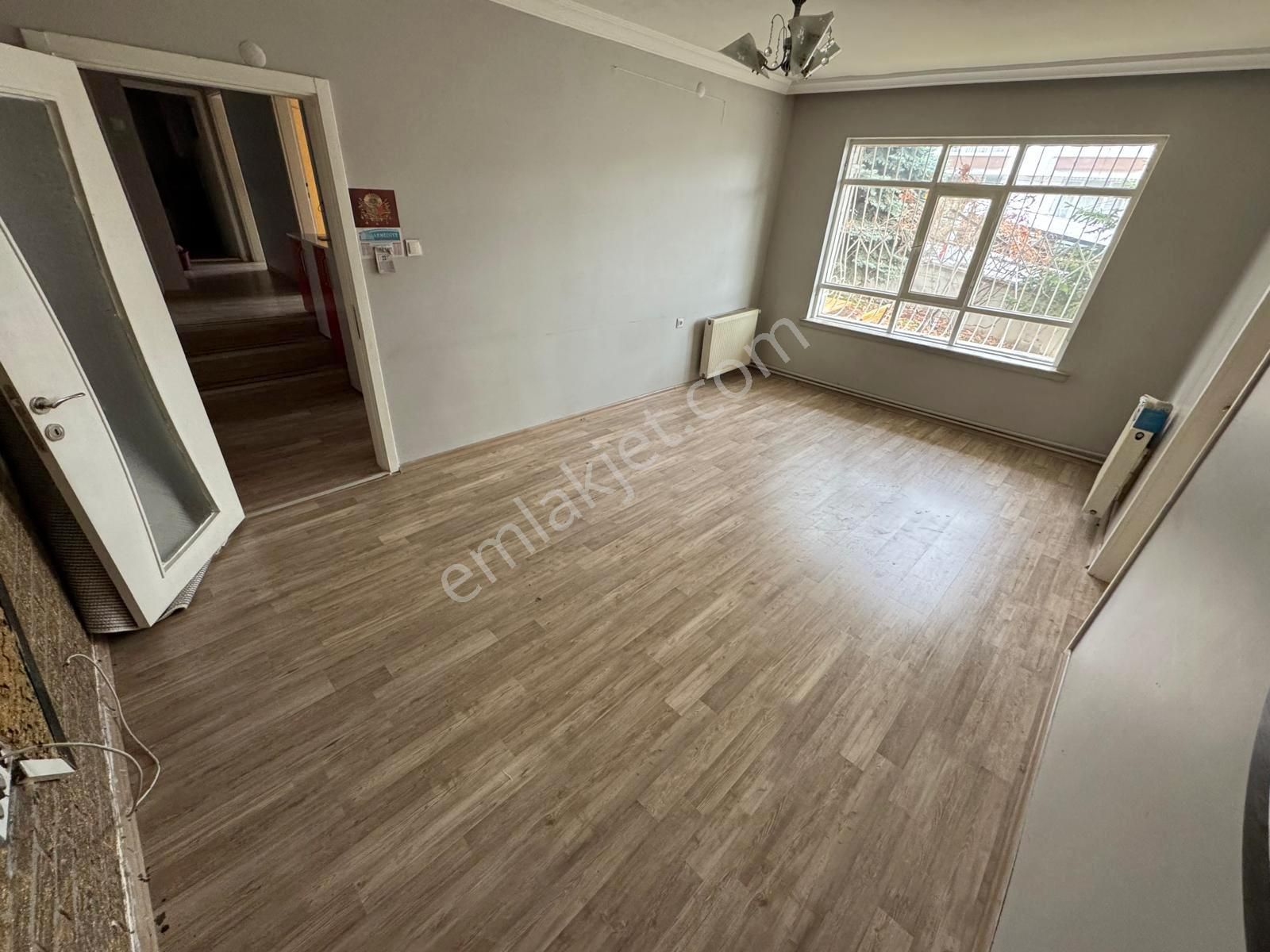 Sanatoryum Caddesi Paraleli 1.katta 3+1 Isı Yalıtımlı Ön Cephe