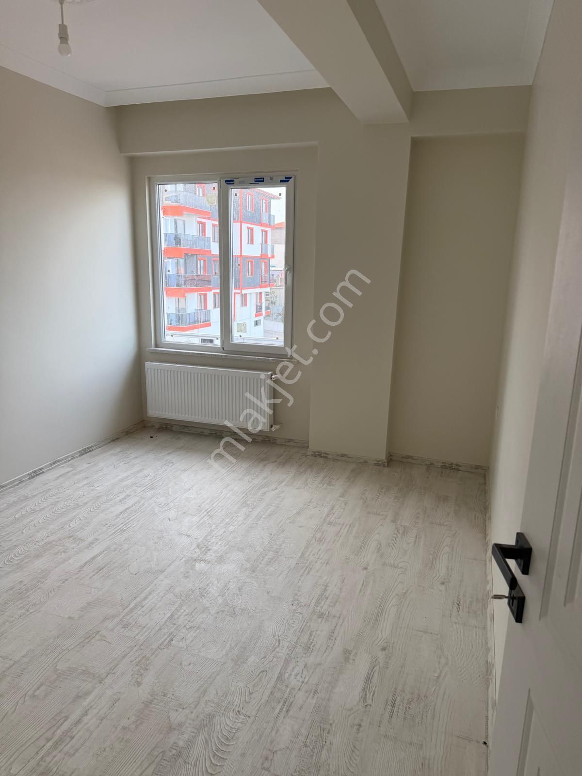 Ayvacık 2+1 Odalı Her Şeyi Tam Kiralık Daire - Görsel 2