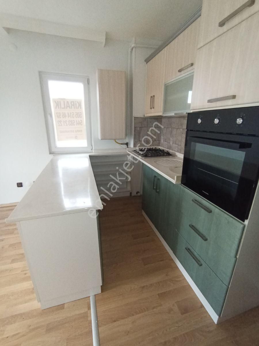 Empa 2 Den 2 Etap Metro Yanı 1+1 Yapılı Boş