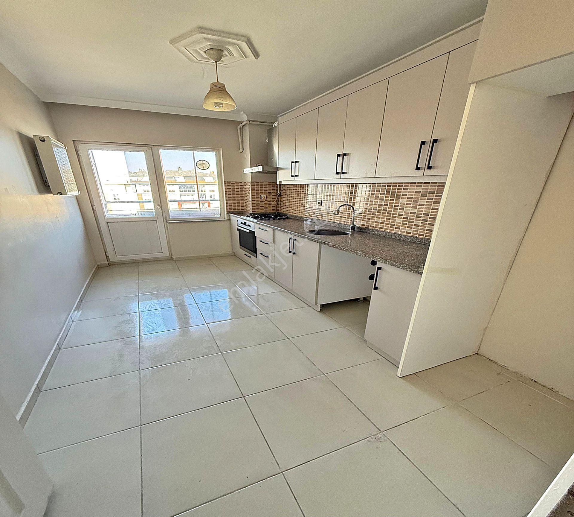 Bölgenin Gözde Semti Adnan Kahveci'de 3+1 Oturuma Ve Yatırıma Uygun Daire !! - Görsel 8