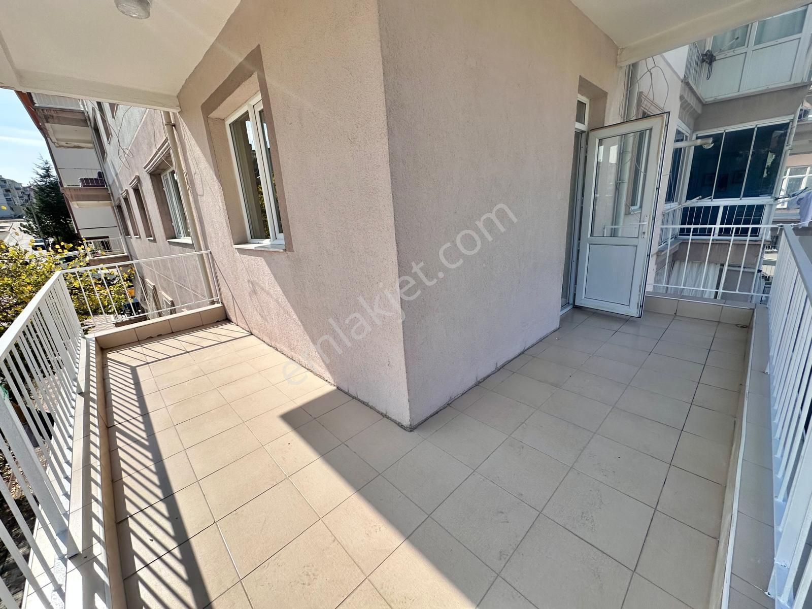 Hayal^den Andiçen Mh^de Ara Katta Full Yapılı Ön Cp. Geniş 3+1 Fırsat Daire ! - Görsel 31