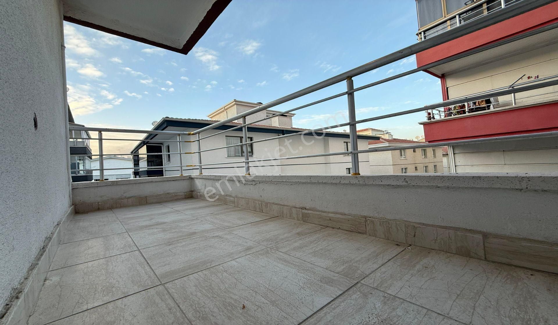 Atapark 540 Cadde Yakını 3+1 Asansörlü Genç Bina Kök Tapu - Görsel 15