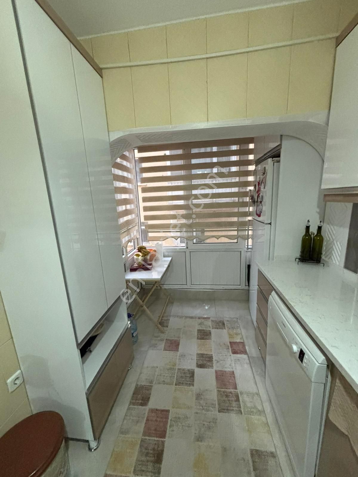 Danışment Göbek Yakını Orta Kat Konumlu Manzaralı 3+1 Emsalsiz - Görsel 6