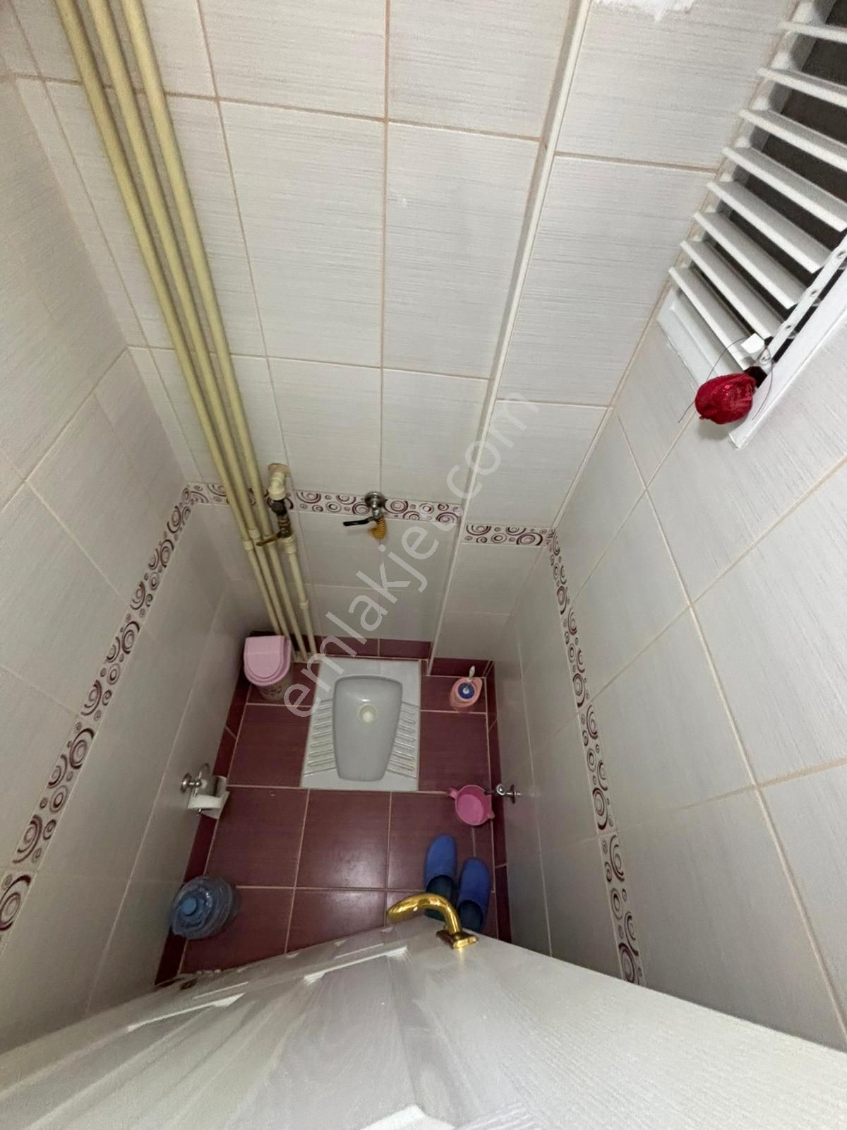 Danışment Göbek Yakını Orta Kat Konumlu Manzaralı 3+1 Emsalsiz - Görsel 14