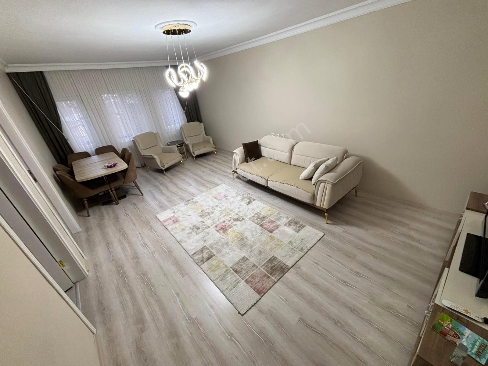 Danışment Göbek Yakını Orta Kat Konumlu Manzaralı 3+1 Emsalsiz