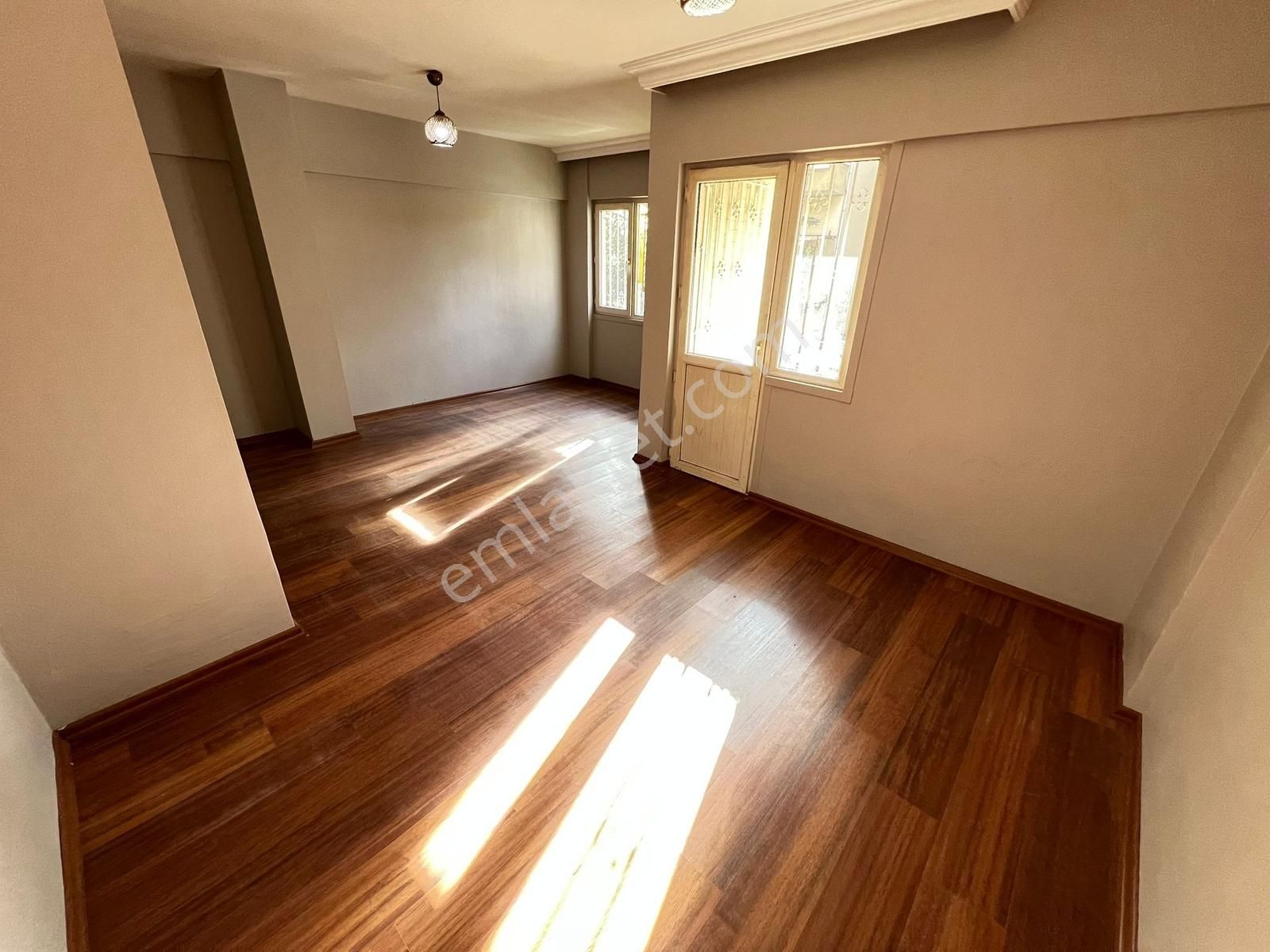 Atalar Sitesinde Otoparklı Hastaneye Komşu 2+1 Ferah Daire - Görsel 6