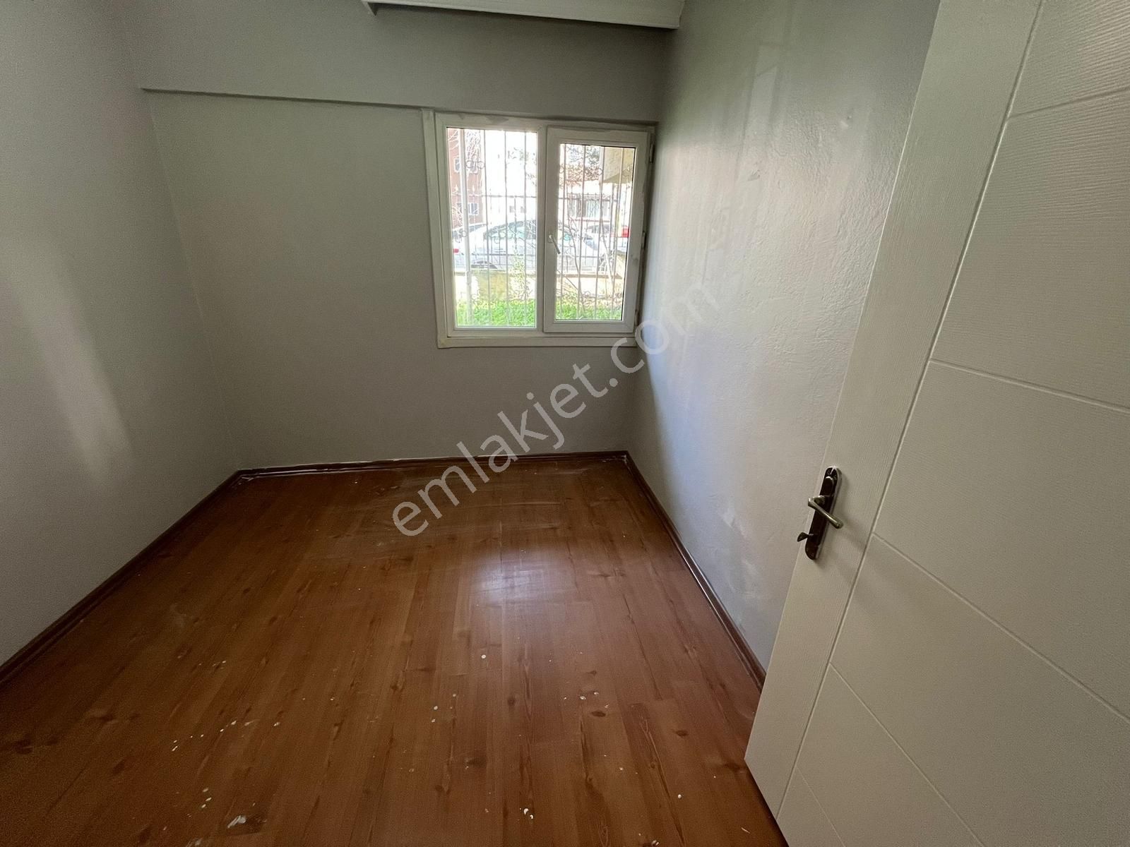 Atalar Sitesinde Otoparklı Hastaneye Komşu 2+1 Ferah Daire - Görsel 11