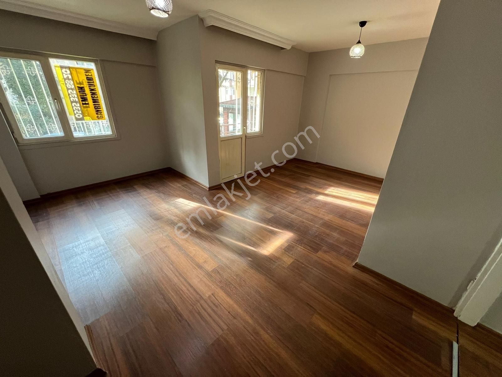 Atalar Sitesinde Otoparklı Hastaneye Komşu 2+1 Ferah Daire - Görsel 2