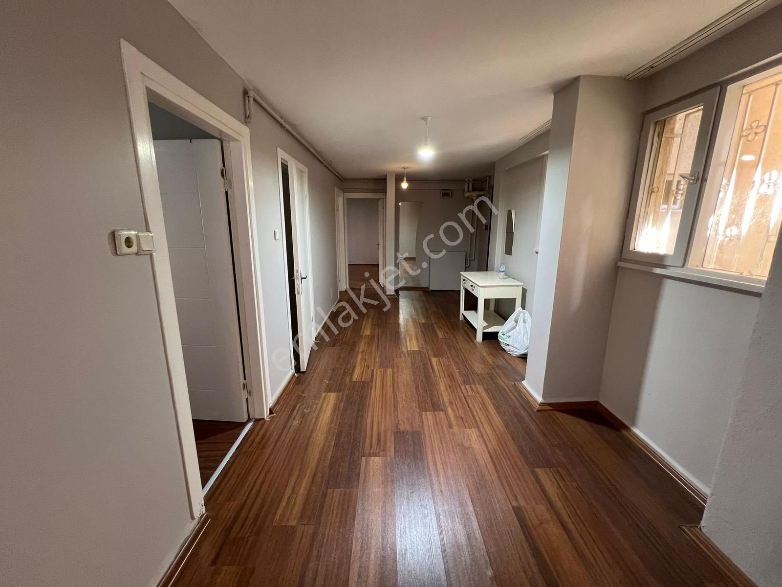 Atalar Sitesinde Otoparklı Hastaneye Komşu 2+1 Ferah Daire - Görsel 5