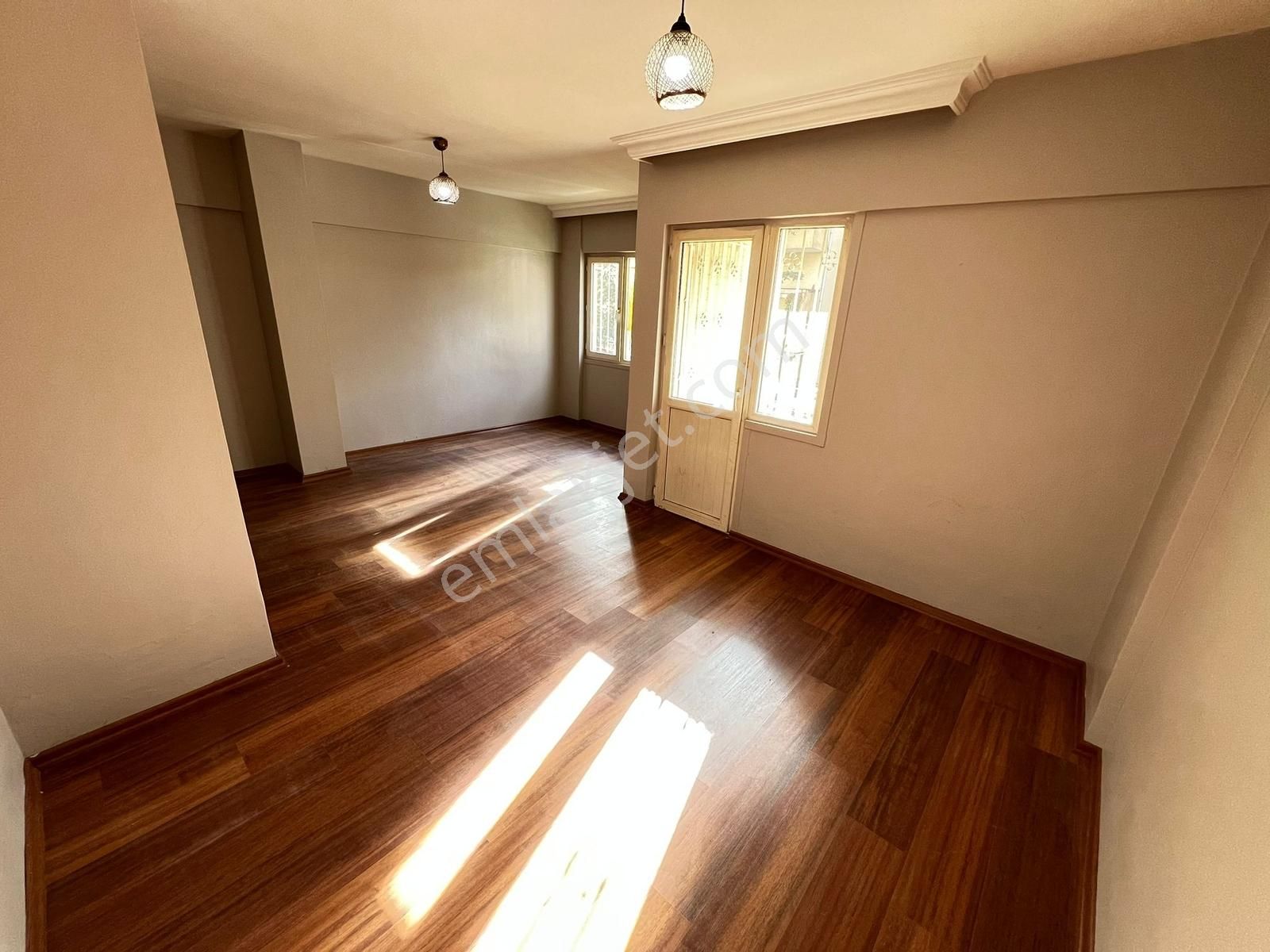 Atalar Sitesinde Otoparklı Hastaneye Komşu 2+1 Ferah Daire - Görsel 19