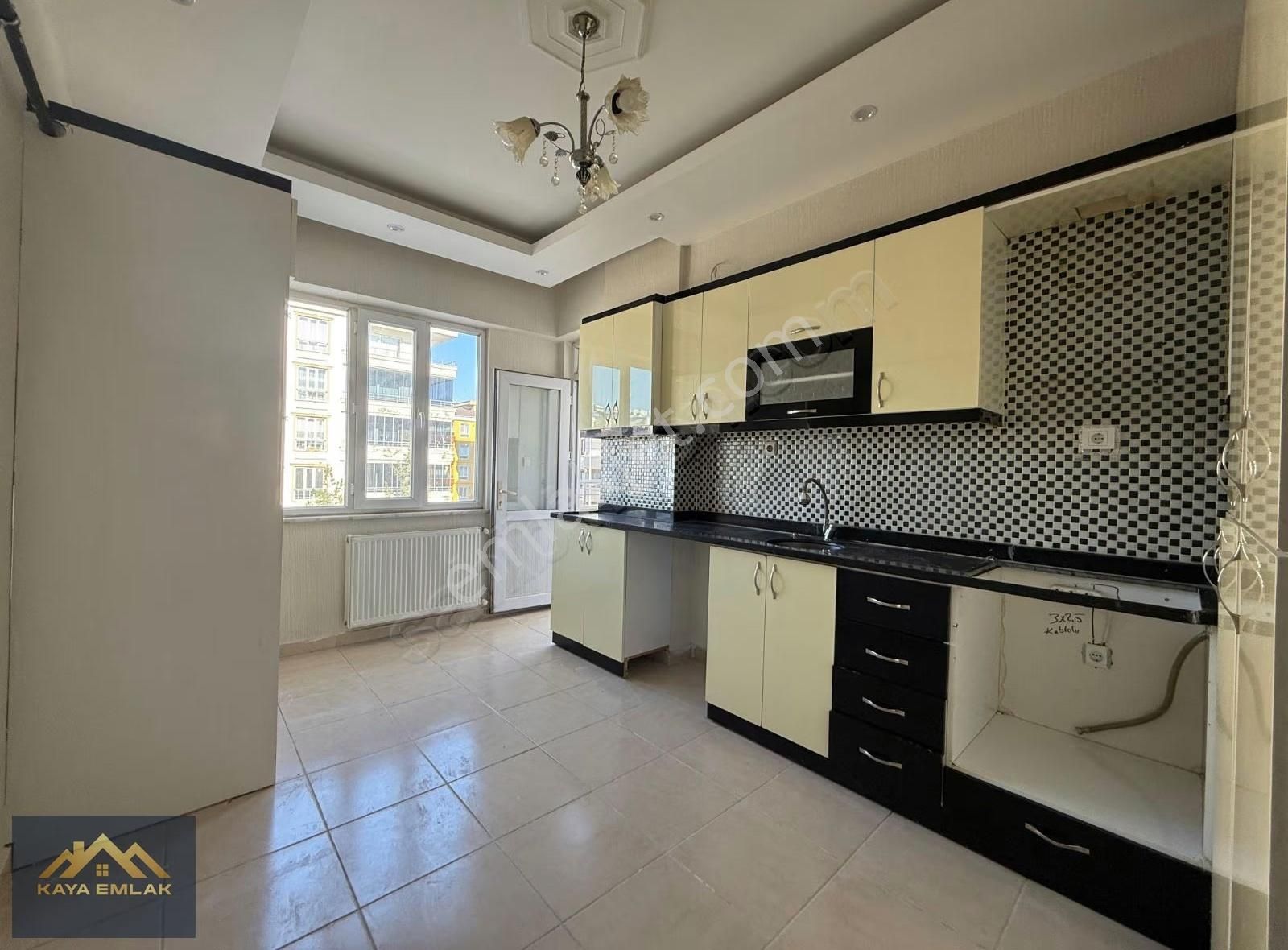 Bülbülzade Kuba Cami Civarında Ara Kat 3+1 Daire