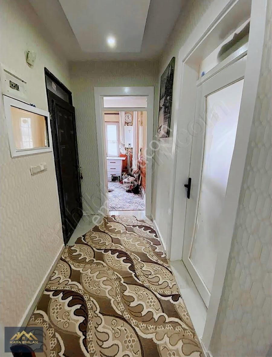 Cağdaş Mahallesin'de Yıkım Kararsız 3+1 Kattan Bölme Daire - Görsel 6