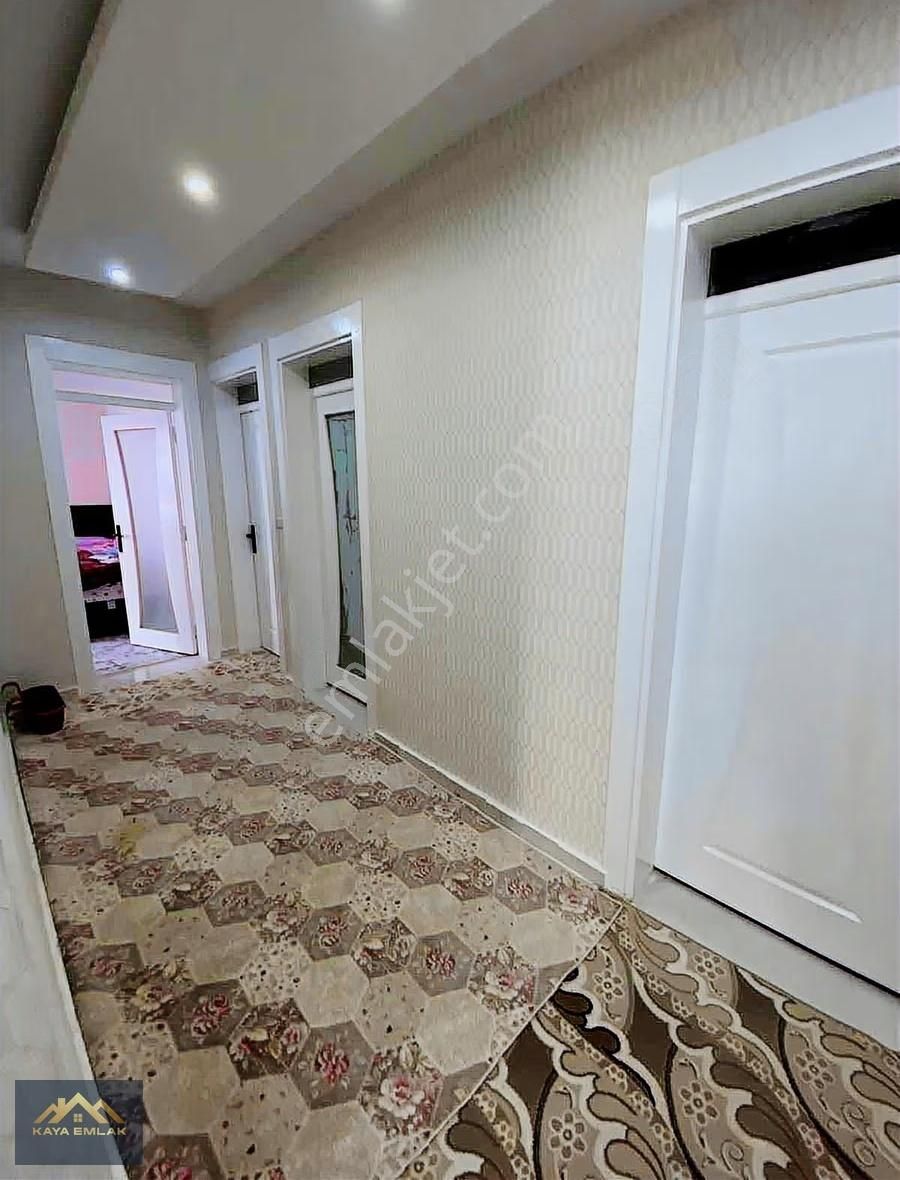 Cağdaş Mahallesin'de Yıkım Kararsız 3+1 Kattan Bölme Daire - Görsel 4