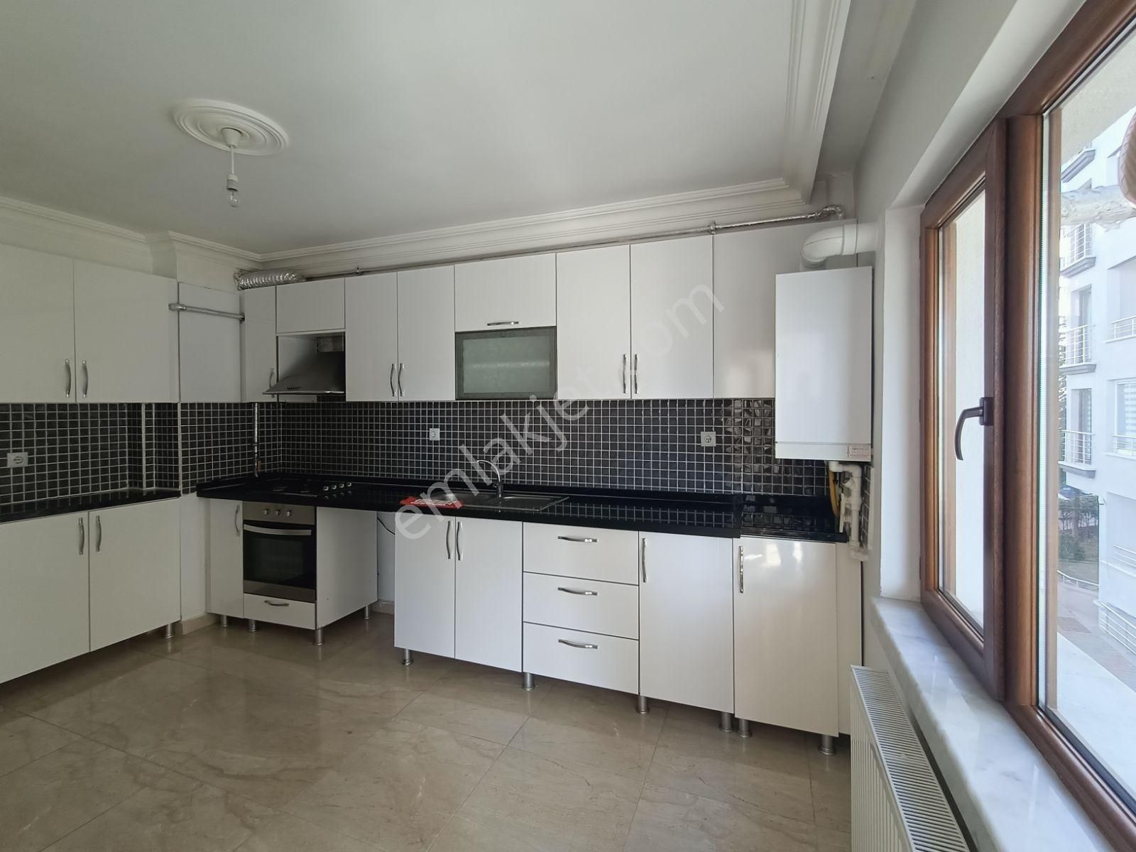 Mevlana Bulvarı Yakını/15 Şubat Tahliyeli/ara Katta/sıcak/3+1 - Görsel 9