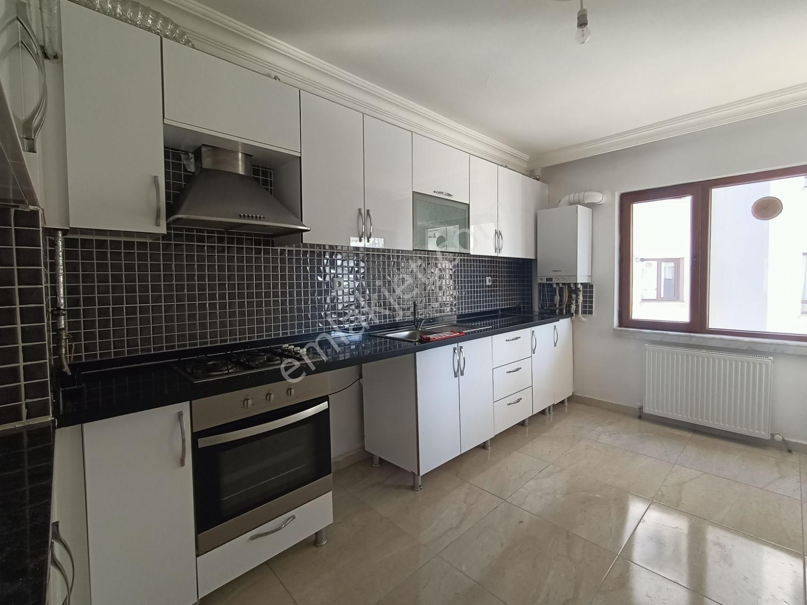 Mevlana Bulvarı Yakını/15 Şubat Tahliyeli/ara Katta/sıcak/3+1 - Görsel 15