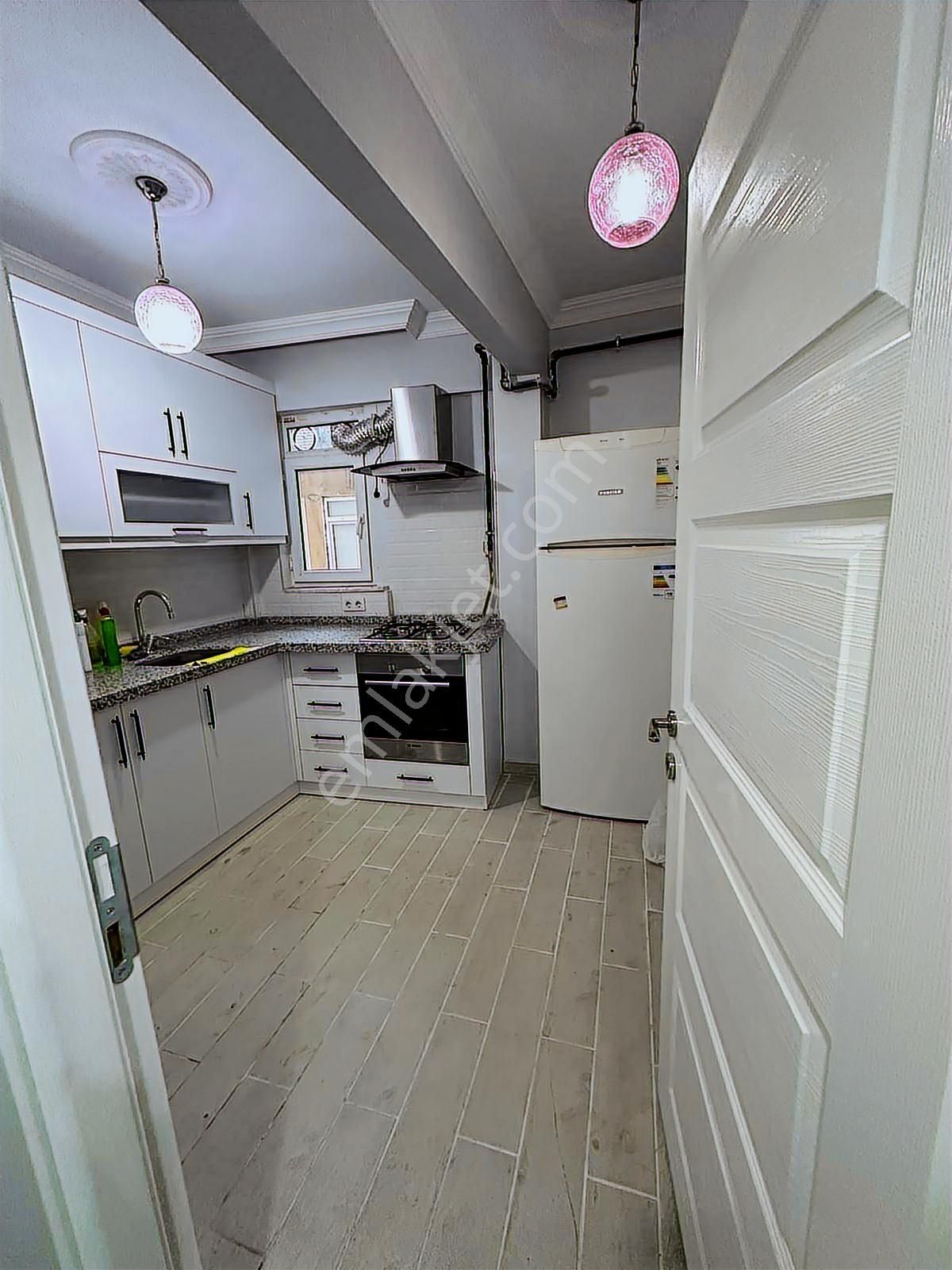 Fatih Balat Mahallesi'nde Kilise'ye 80mt 3+1 Satılık Ferah Daire - Görsel 18