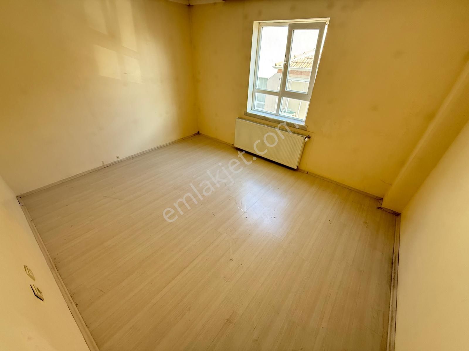 Bademlik Yolu Caddesine 1 Bina 3+1 Balkonlu - Görsel 10