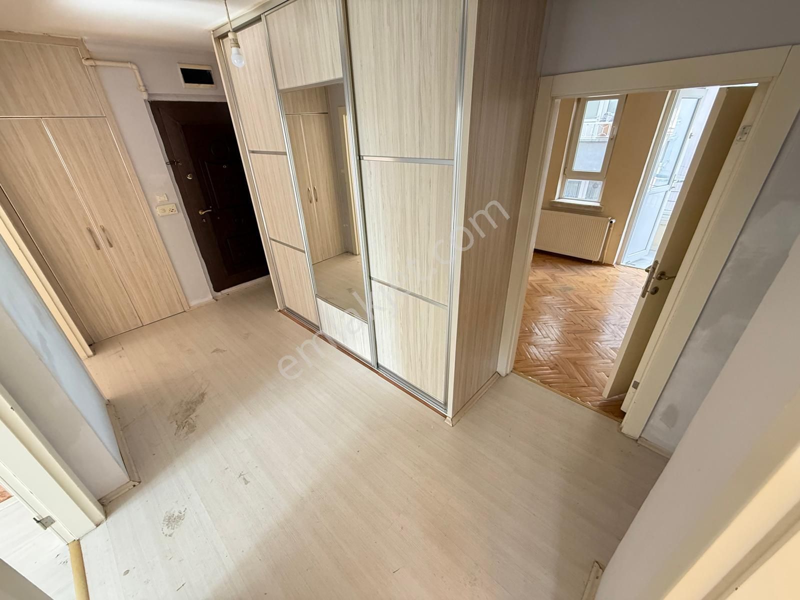 Bademlik Yolu Caddesine 1 Bina 3+1 Balkonlu - Görsel 15