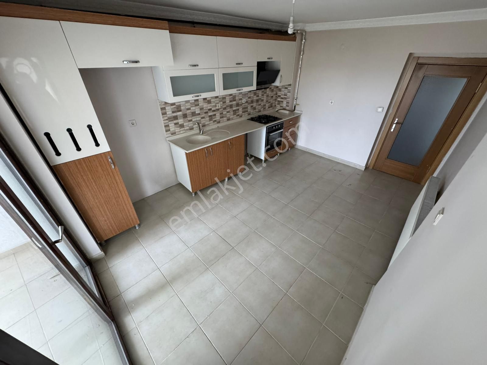 Gold'dan Sivas Caddesi Üzeri Asansörlü Yüksek Kat Uygun Fiyata Satılık 3+1 Daire