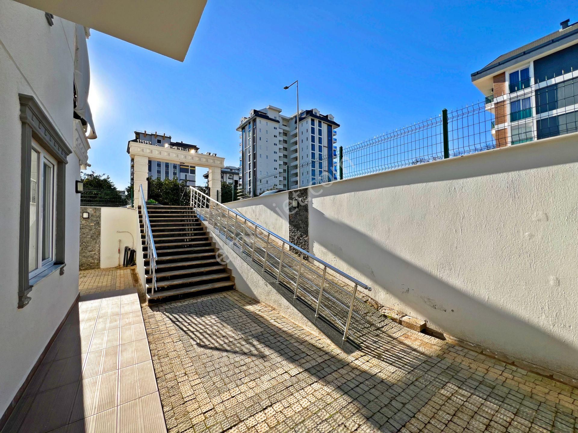 Alanya Mahmutlarda Satılık 2+1 Site İçi Sıfır Dubleks Daire - Görsel 34