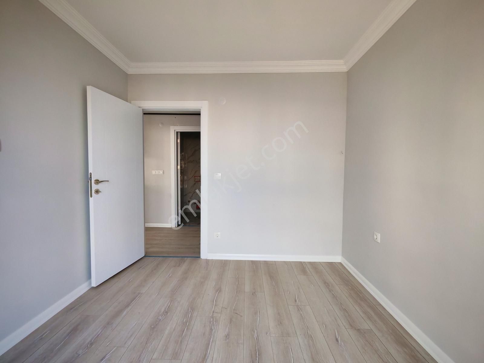 Silivri Yeni Mh. Merkezi Konumda Ara Kat 1+1 - Görsel 4