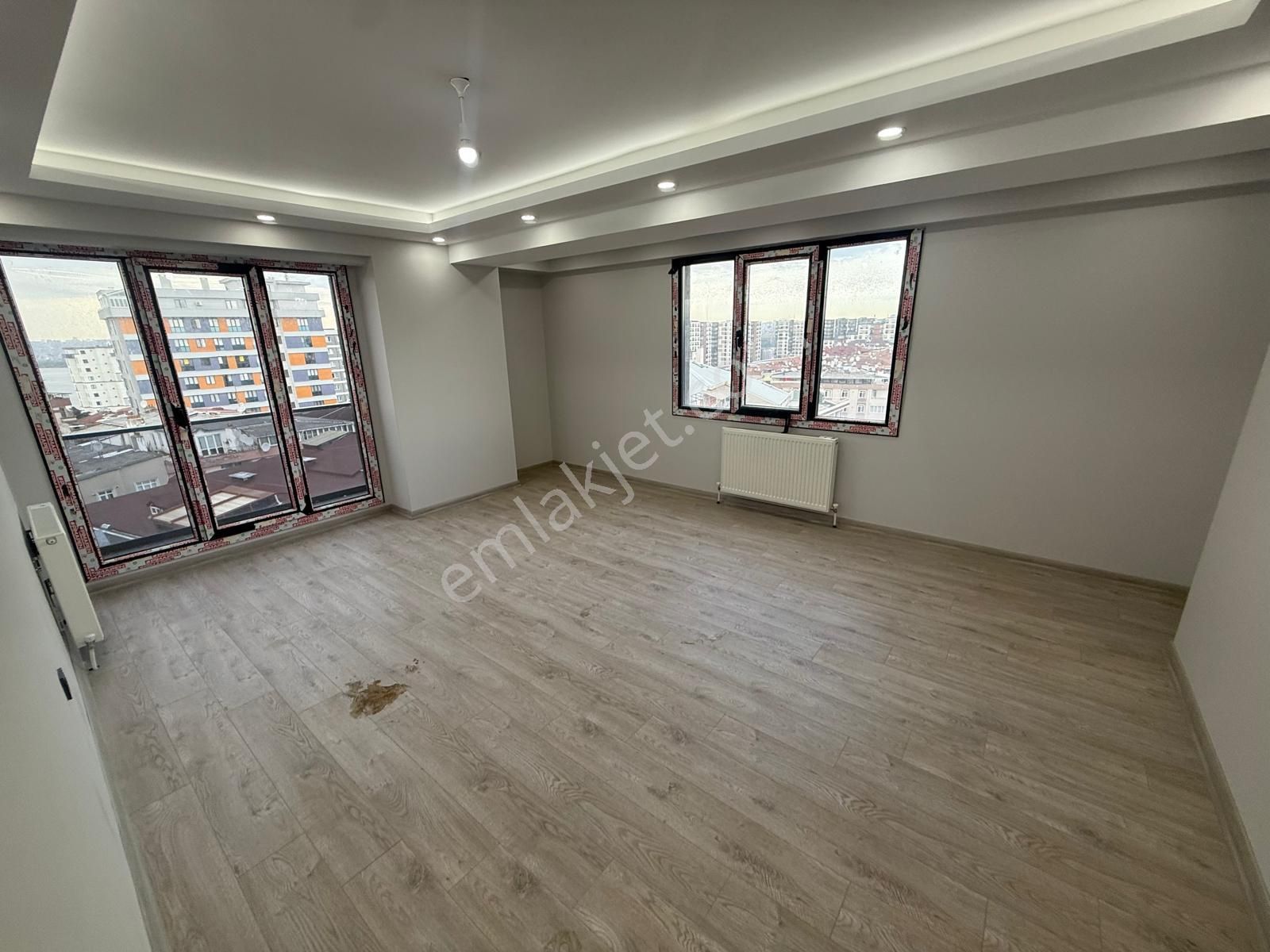 Barış'tan Tepeüstü Merkezde Site İçerisinde Kapalı Otoparklı 3+1 - Görsel 7