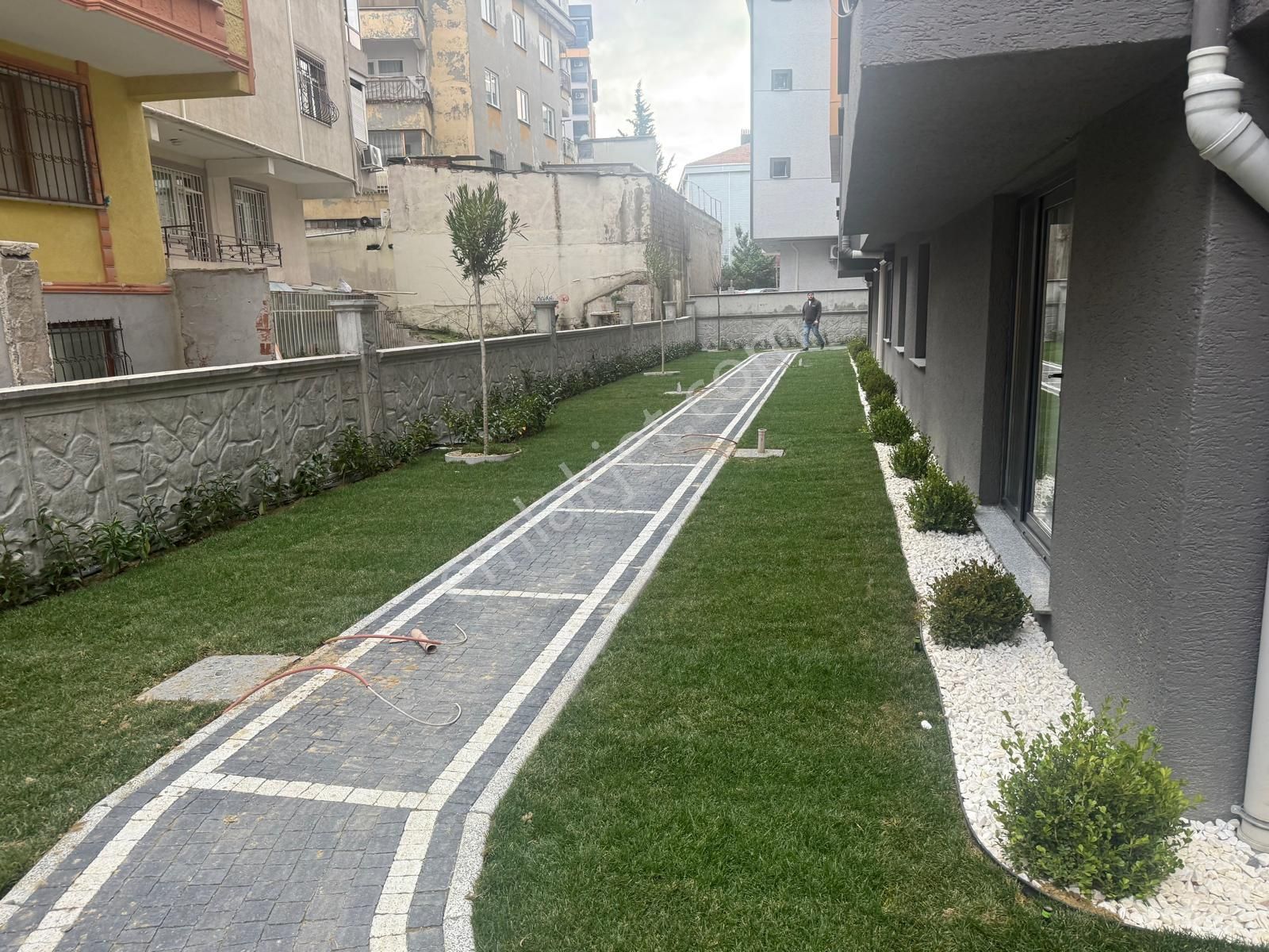 Barış'tan Tepeüstü Merkezde Site İçerisinde Kapalı Otoparklı 3+1 - Görsel 19