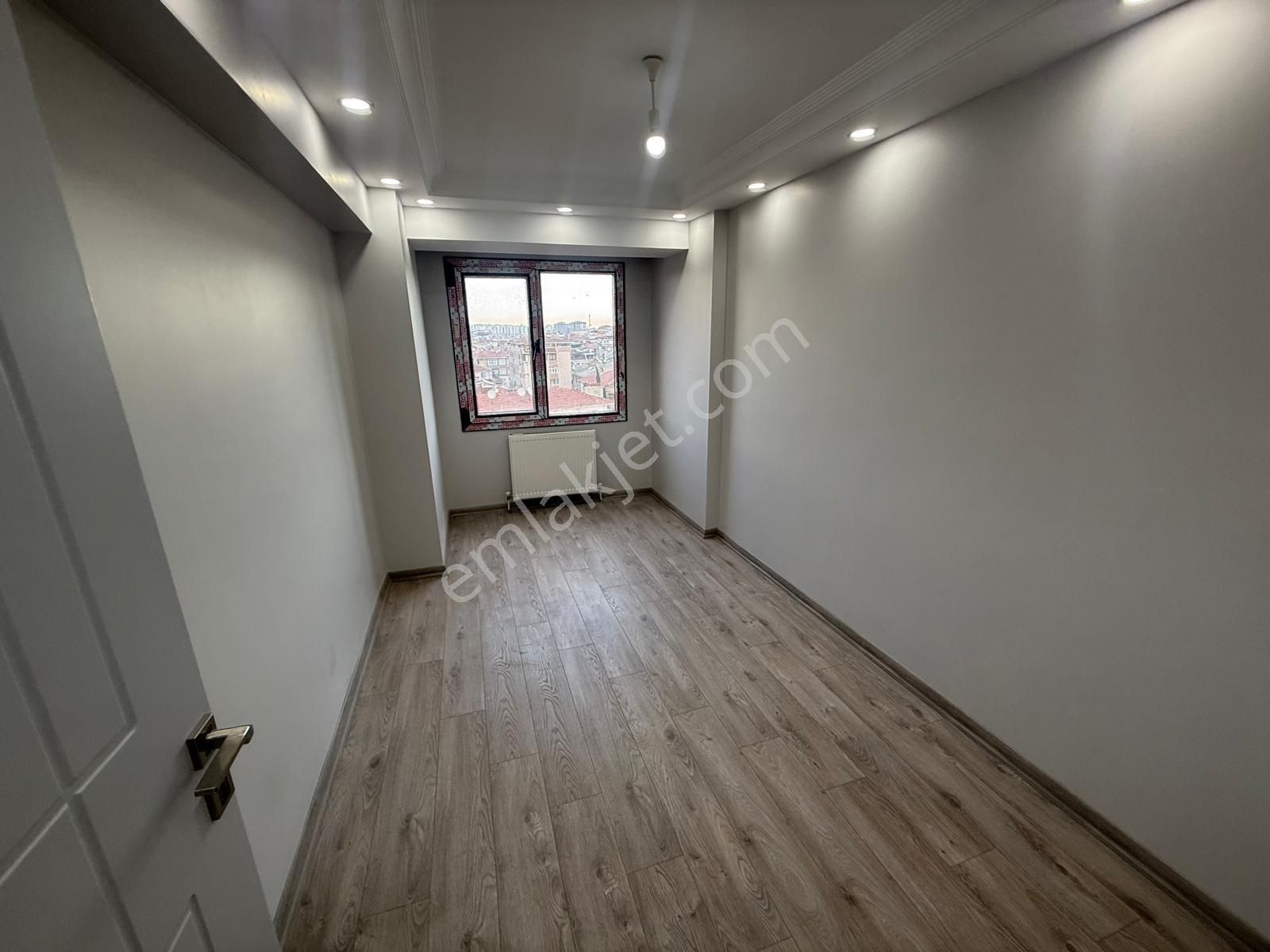 Barış'tan Tepeüstü Merkezde Site İçerisinde Kapalı Otoparklı 3+1 - Görsel 33