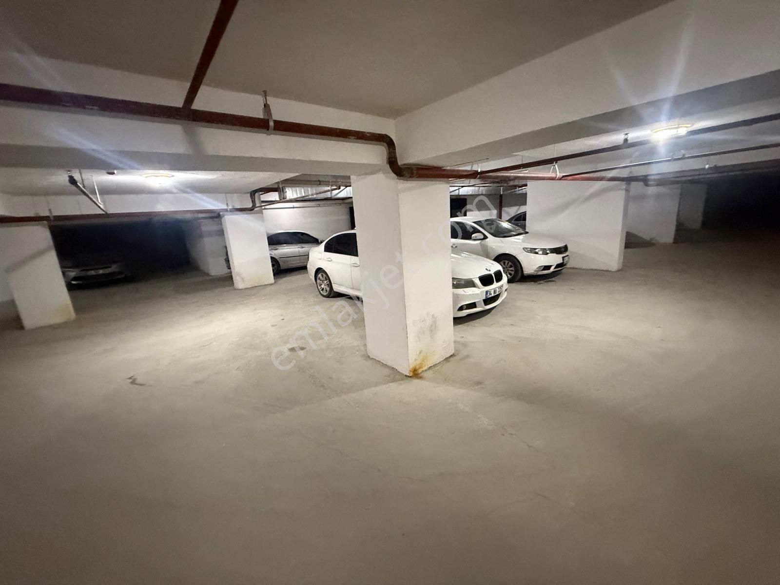 Barış'tan Tepeüstü Merkezde Site İçerisinde Kapalı Otoparklı 3+1 - Görsel 14