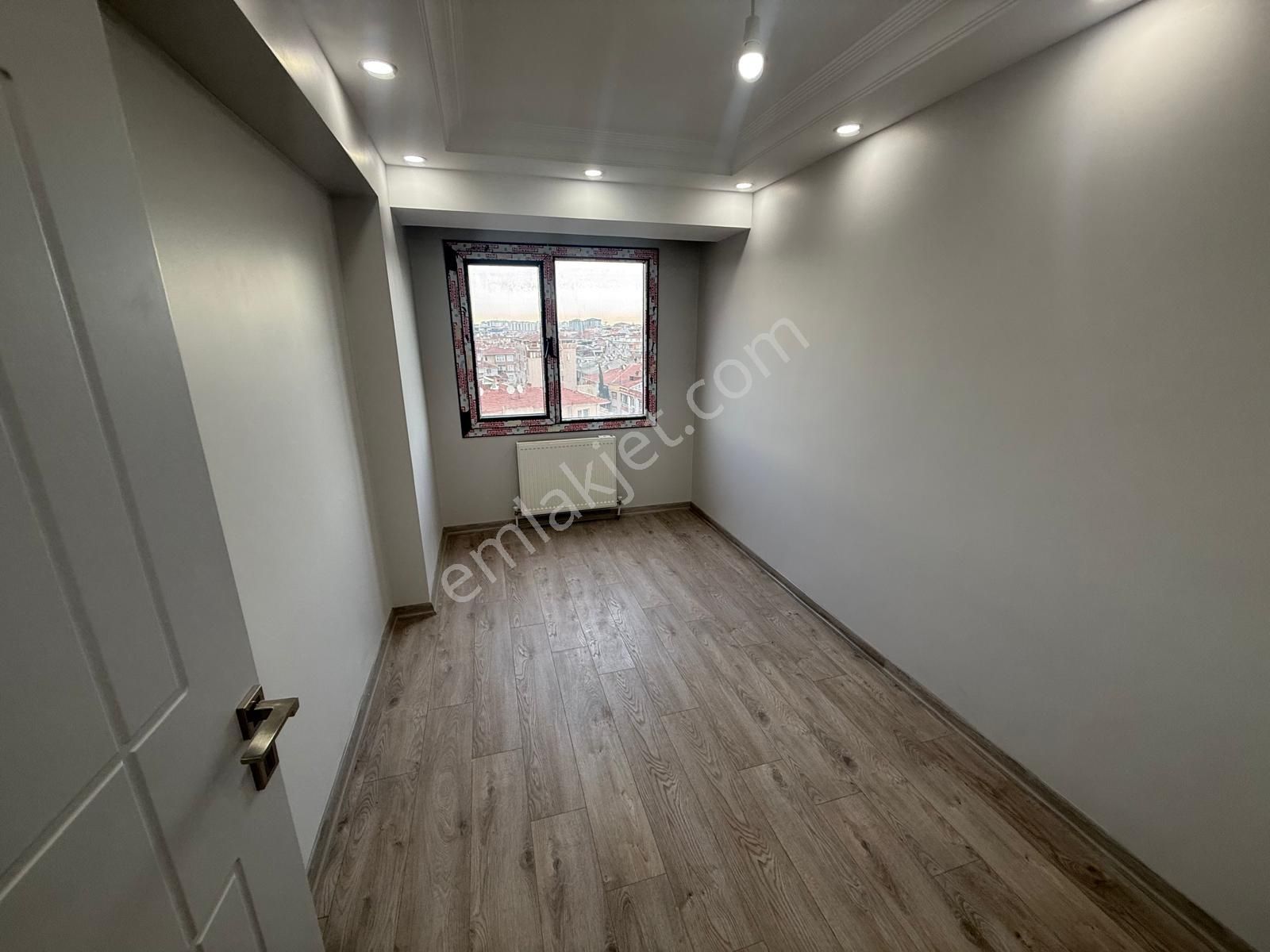 Barış'tan Tepeüstü Merkezde Site İçerisinde Kapalı Otoparklı 3+1 - Görsel 11