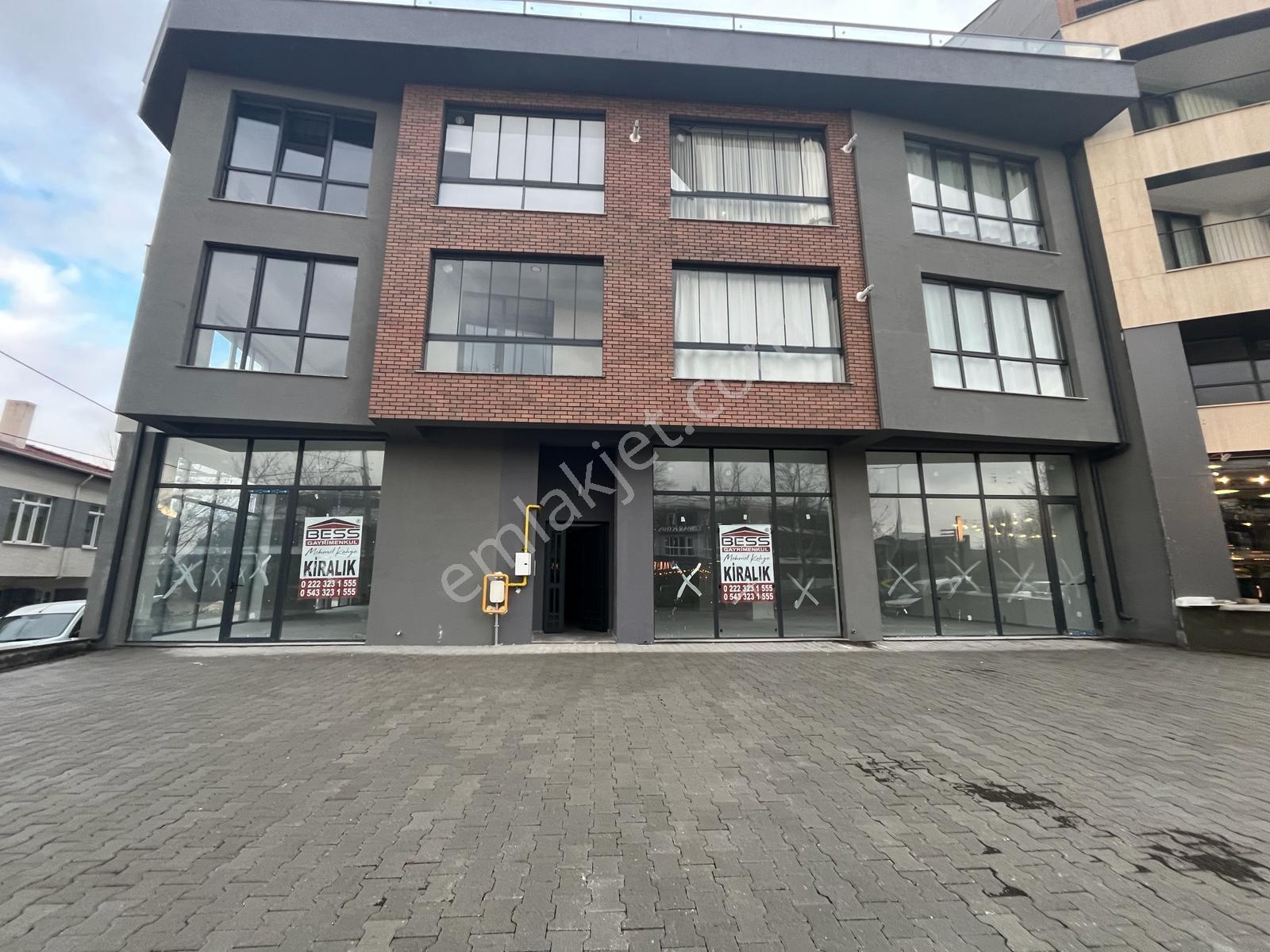 Bess'den Sazova Mah. Ulusal Egemenlik Blv. Üzeri Kiralık İş Yeri