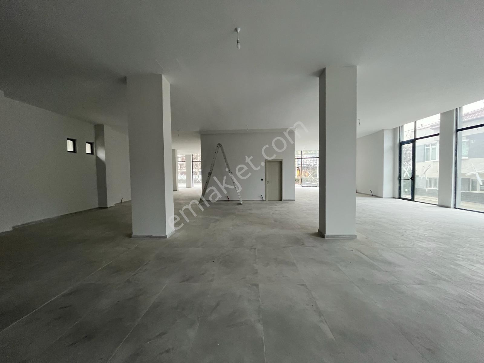 Bess'den Sazova Mah. Ulusal Egemenlik Blv. Üzeri Kiralık İş Yeri - Görsel 4