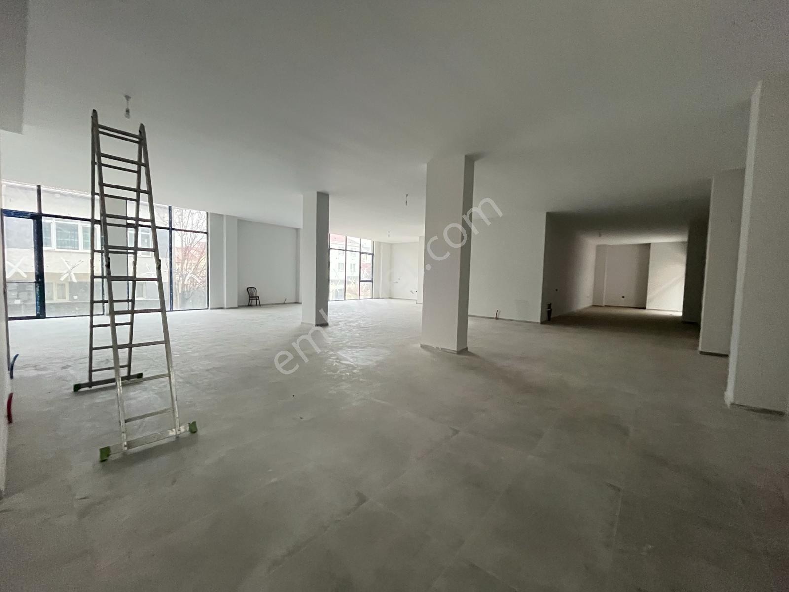 Bess'den Sazova Mah. Ulusal Egemenlik Blv. Üzeri Kiralık İş Yeri - Görsel 7