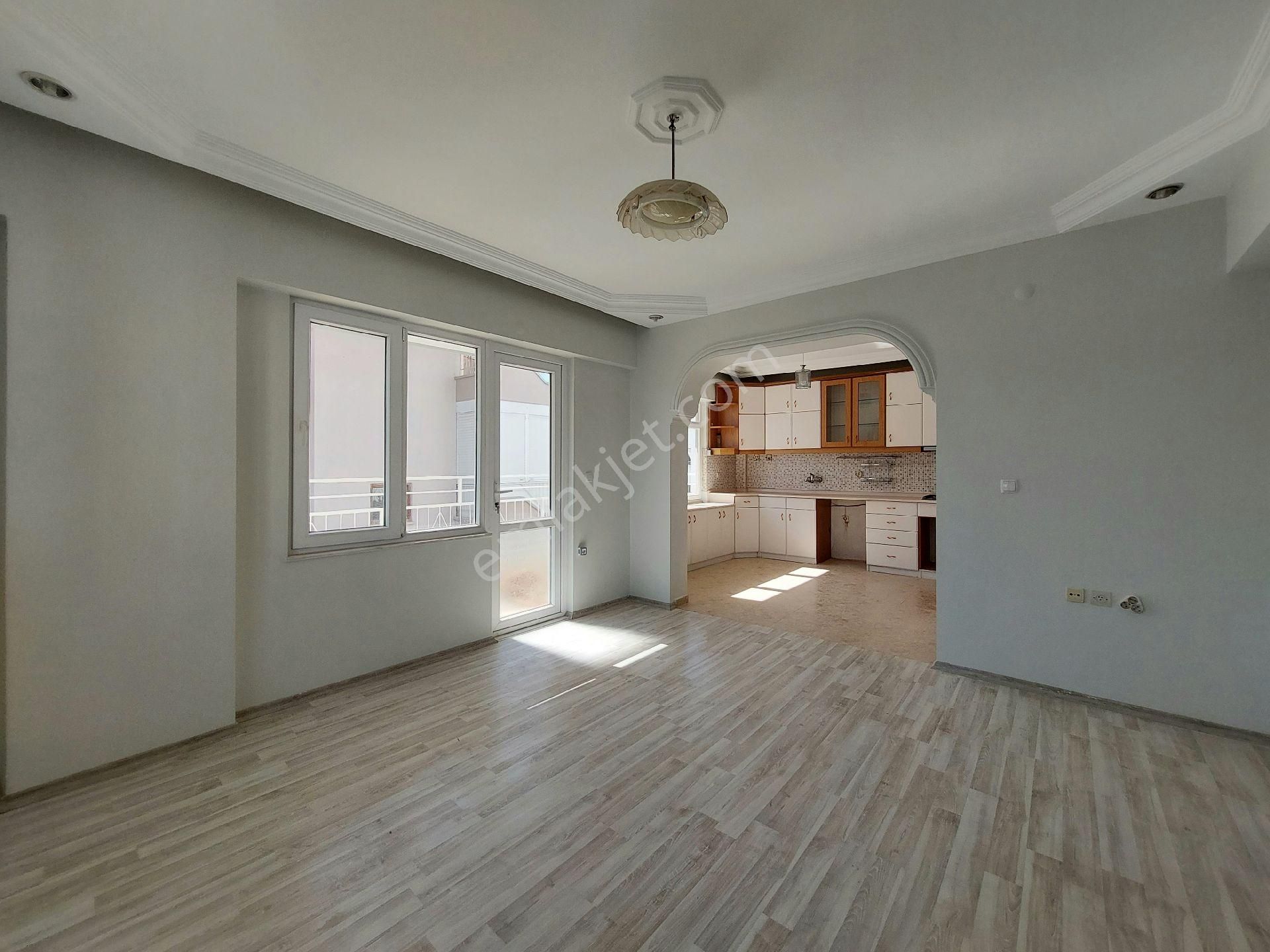 Antalya Yıldız Mah. Açık Teraslı 4+1 Kiralık Dubleks Daire - Görsel 17