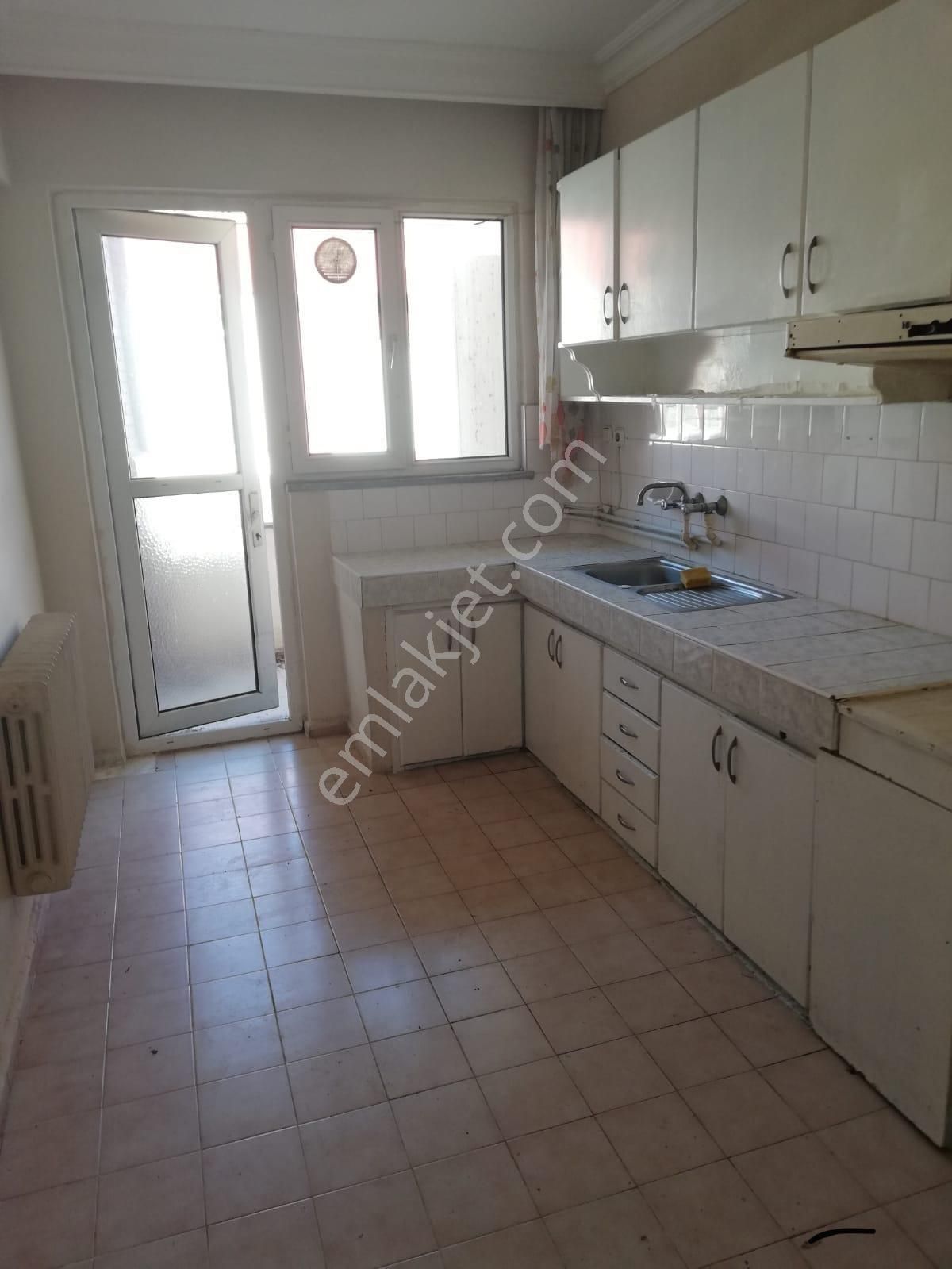 Kazımiye Mahallesinde Satılık 3+1 Daire,merkezi Konumda - Görsel 4