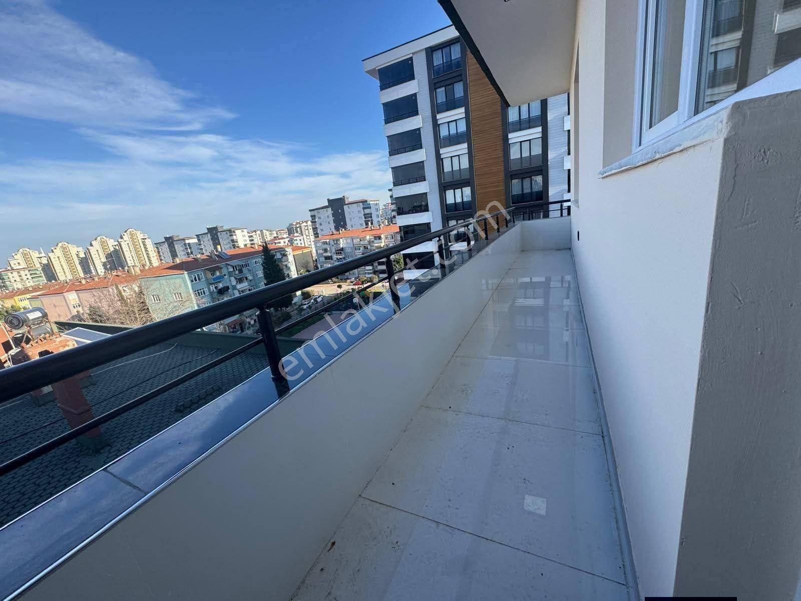 Samsun Atakum Cumhuriyet Mahallesi'nde Asansörlü İçi Yapılı 3+1 Satılık Daire - Görsel 11