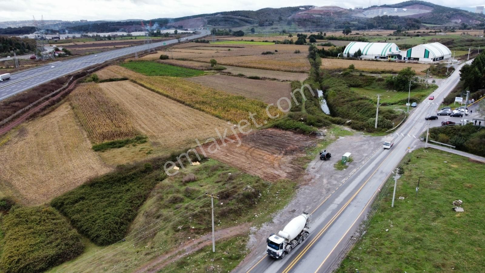 Enka Okulları Karşısı 37 Metre Ana Cadde Cepheli 8080 M2 Tarla - Görsel 13