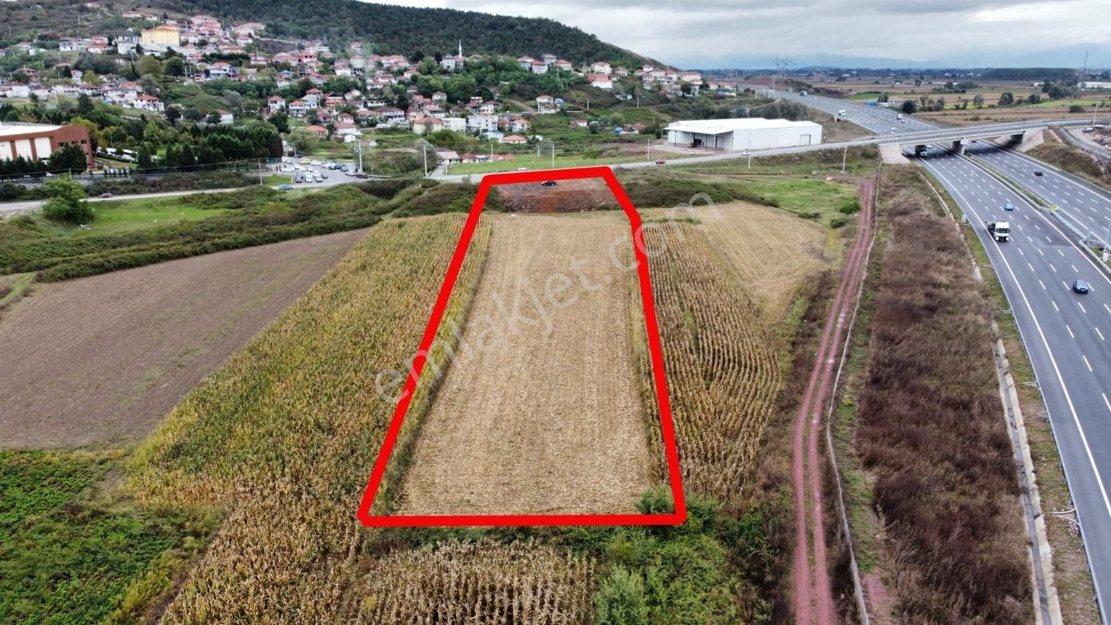 Enka Okulları Karşısı 37 Metre Ana Cadde Cepheli 8080 M2 Tarla - Görsel 16