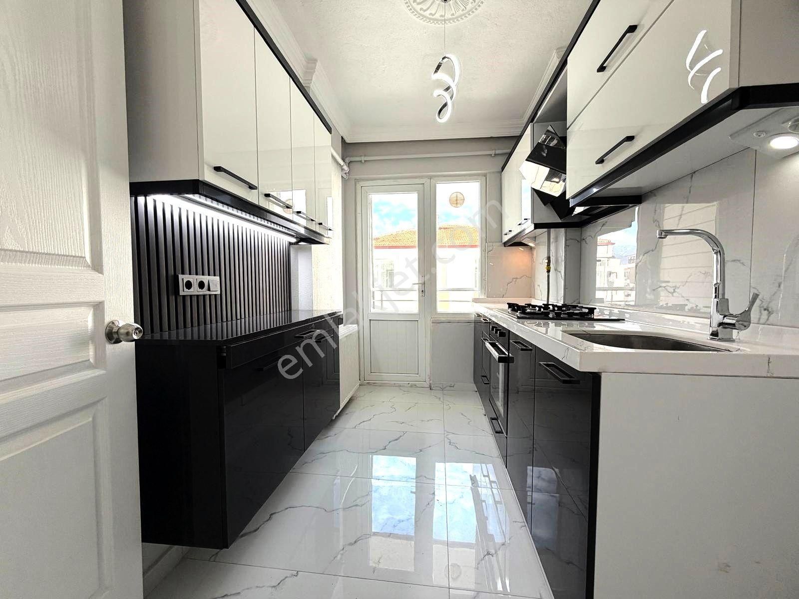 🏠blue Life Egen'den Gerçek İlan-akçay'da Ayrı Mutfaklı Ön Cephe İçi Komple Dizayn Edilen 3+1 Daire - Görsel 7