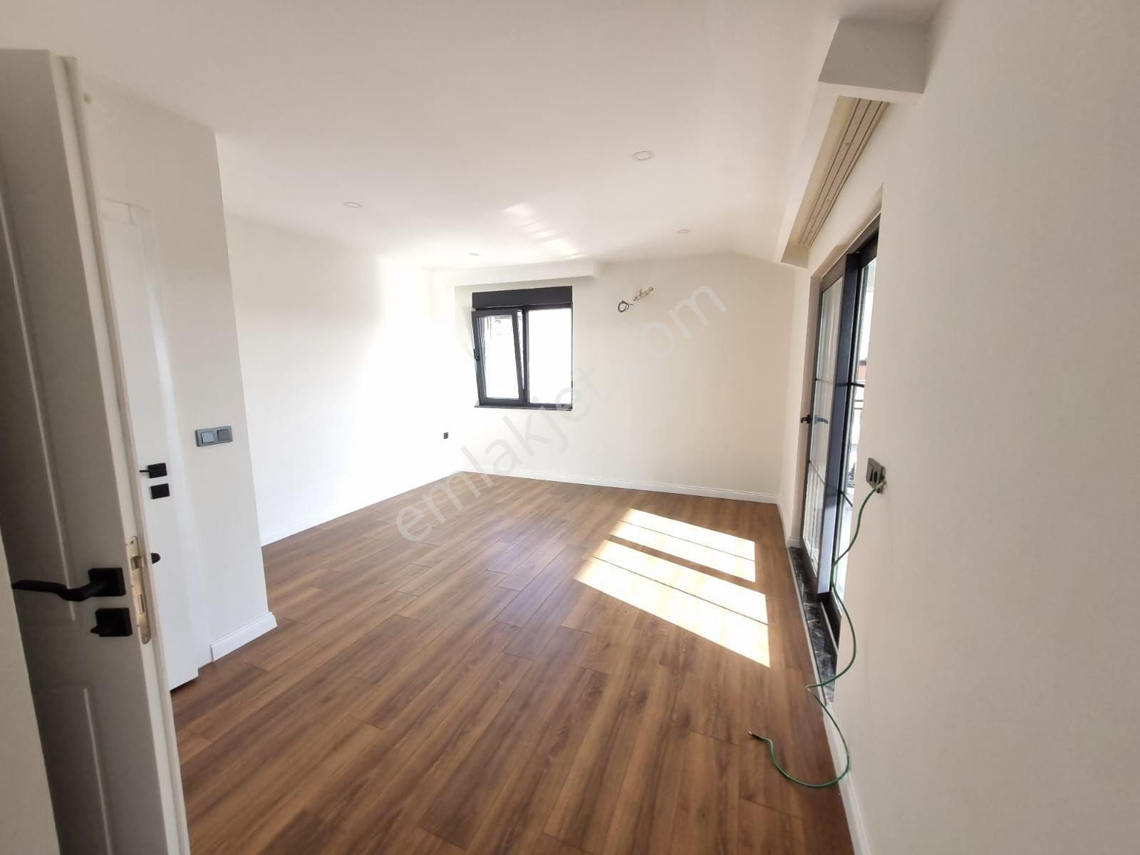 Ilıca Gömeçli'de 3+1 Satılık Deniz Manzaralı Dubleks Daire - Görsel 11